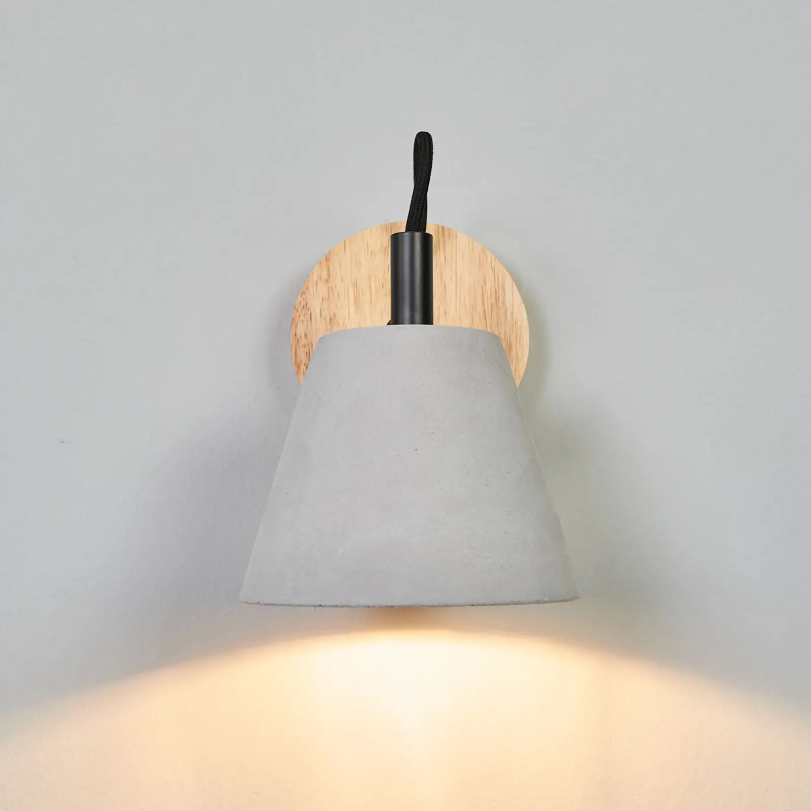 Sieninis šviestuvas POSSIO