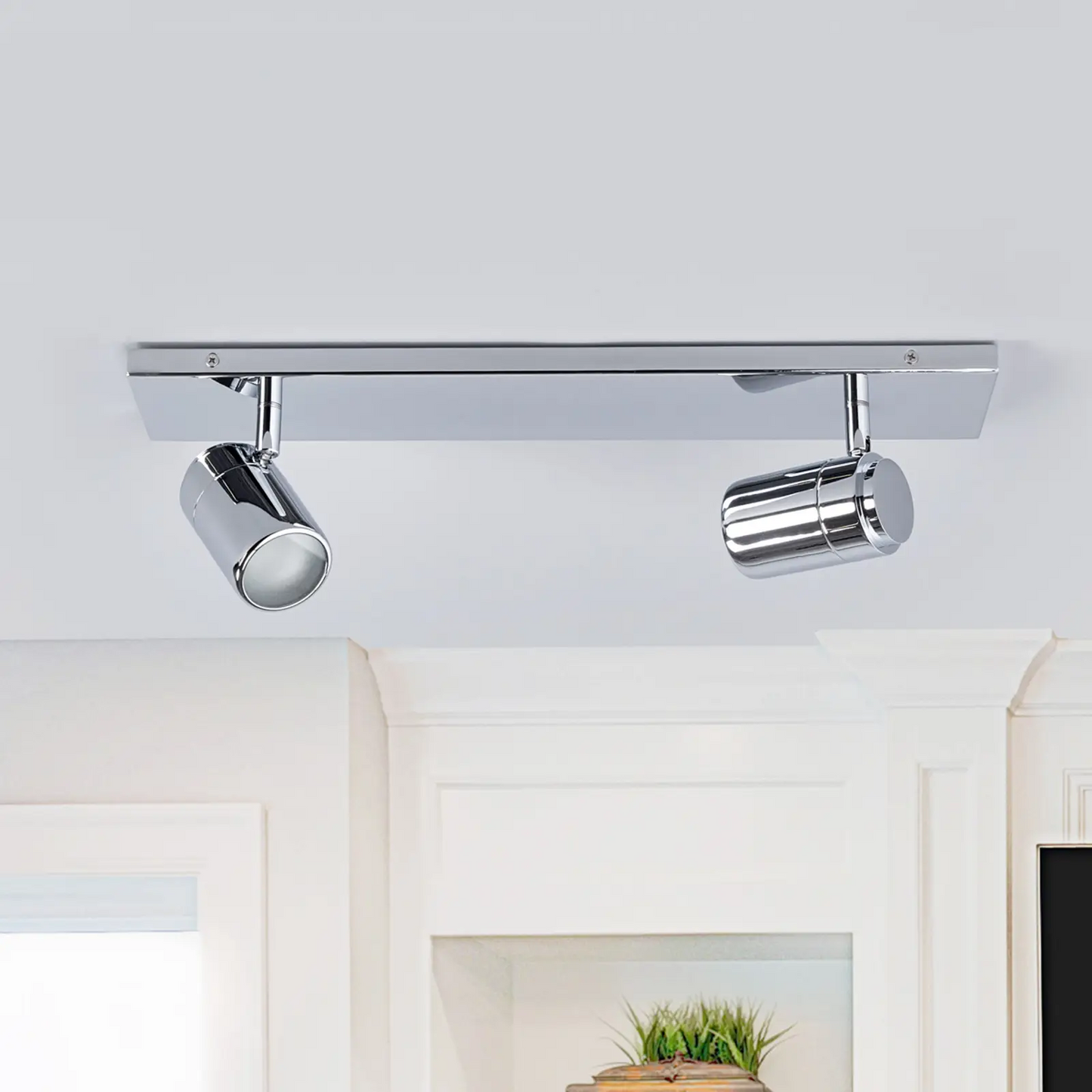 2 fl. Dejan vonios sieninis šviestuvas chromo