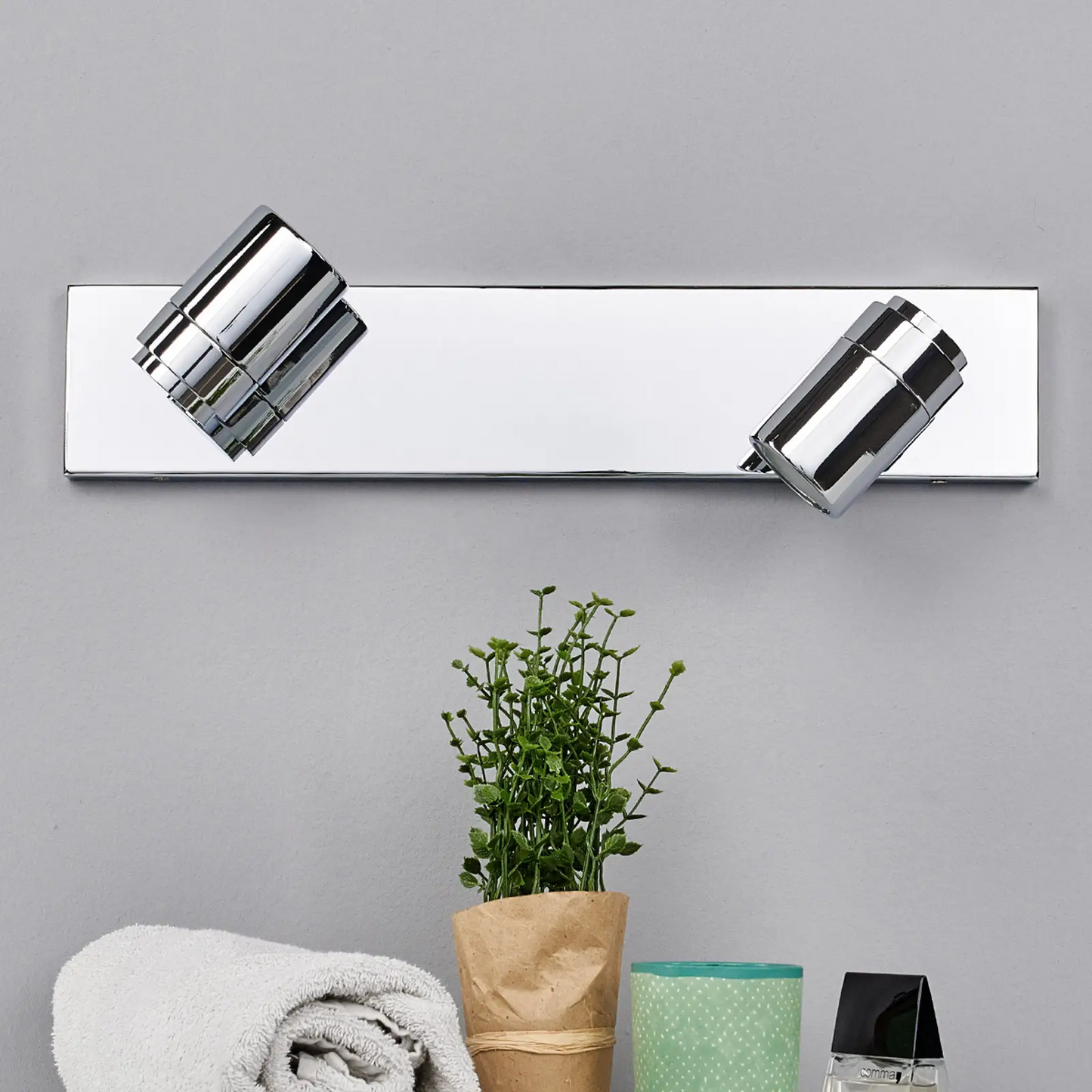 2 fl. Dejan vonios sieninis šviestuvas chromo