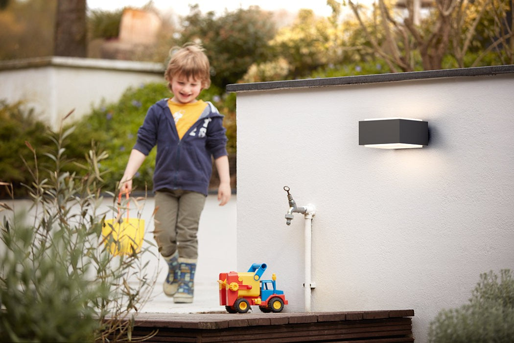 Philips “myGarden” Sieninis šviestuvas 1733793PN