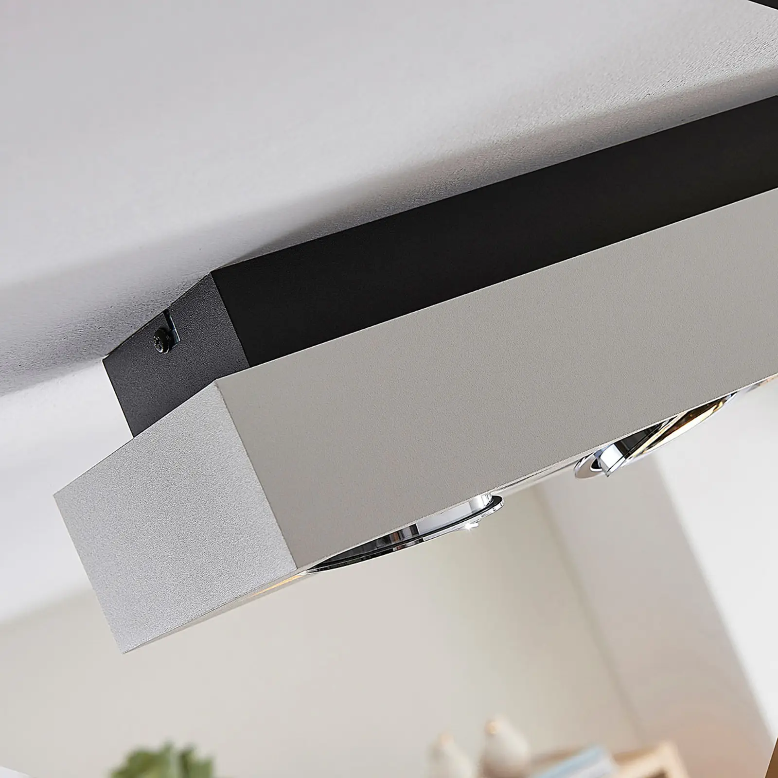 Ilgas Vince LED lubinis šviestuvas baltas, 4 lempučių.