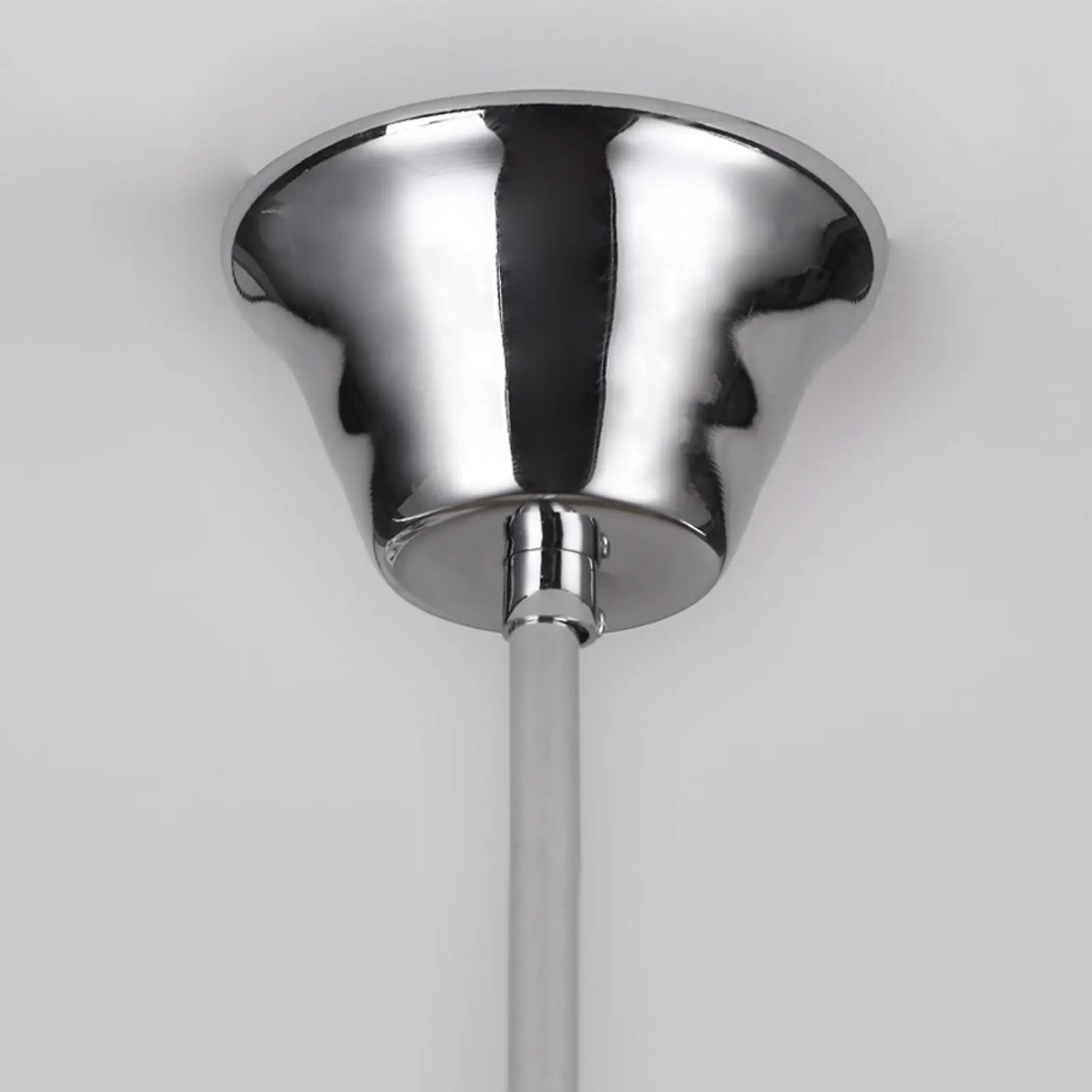 Blizgantis chromo krištolo pakabukas Casparia