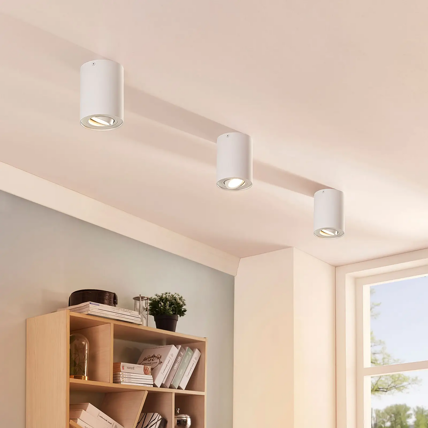 Paviršinis lubų prožektorius Jolina, baltas