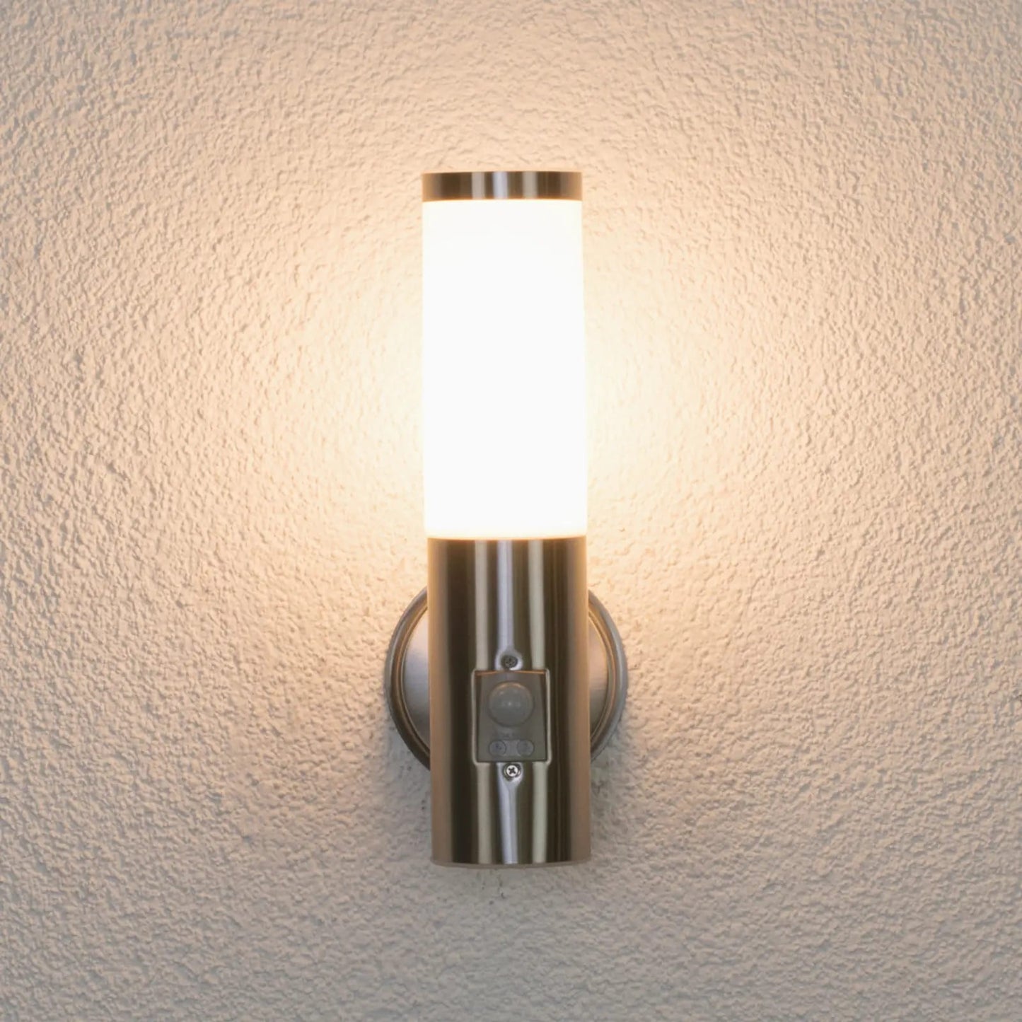 Kristof - Sensorinis lauko sieninis šviestuvas pagamintas iš nerūdijančio plieno