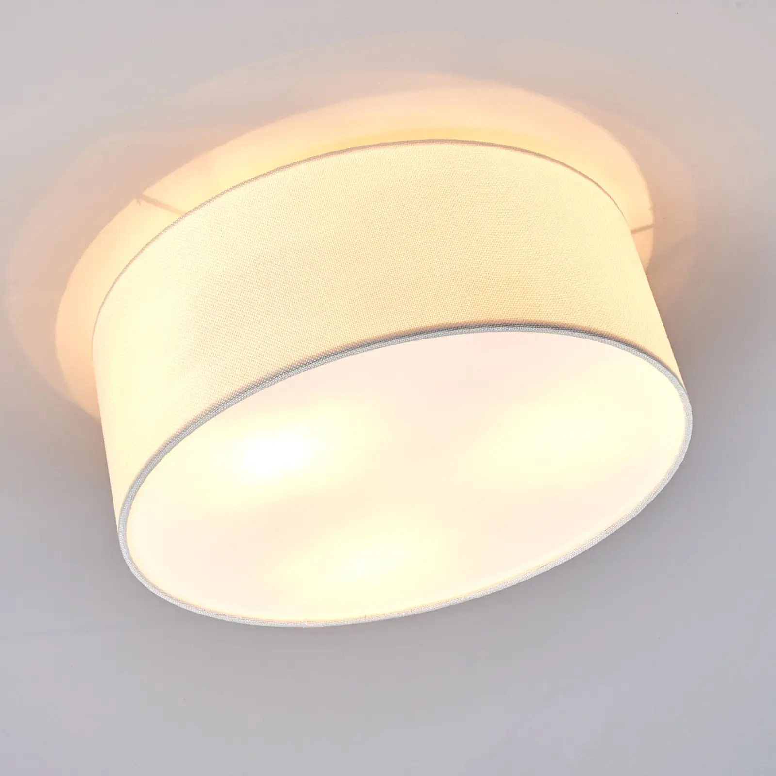 Balto audinio lubinis šviestuvas Henrika