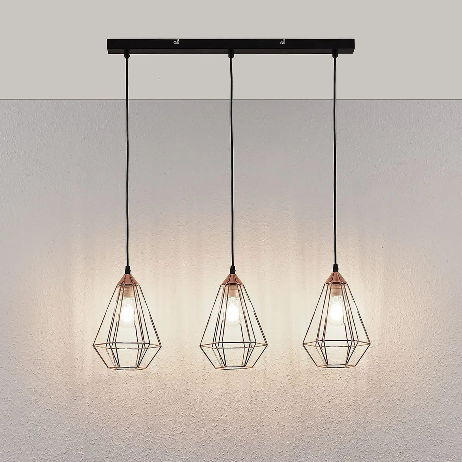 Pakabinamas šviestuvas Elda su narveliais, pailgas, varinis