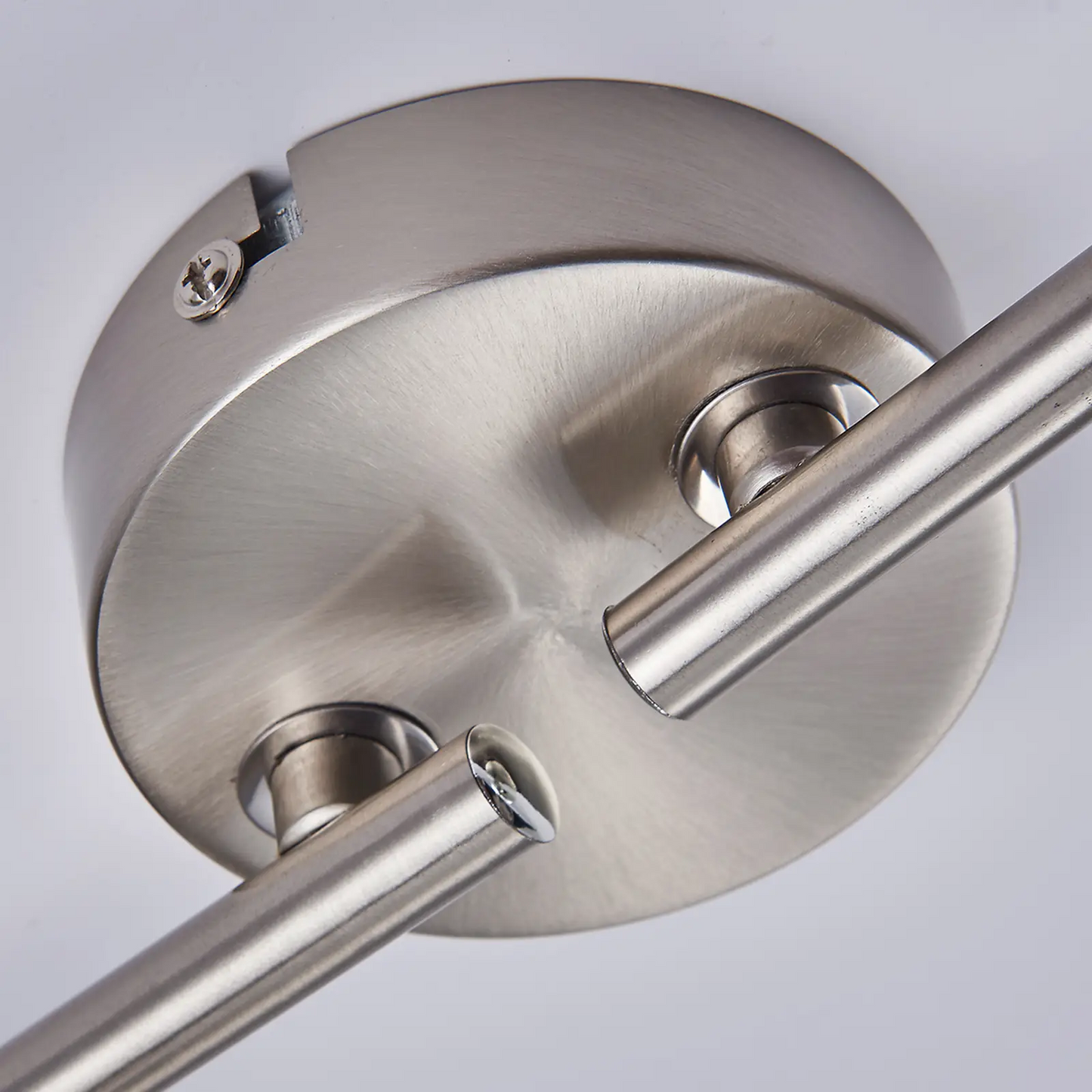 Julin lubinis šviestuvas su keturiais nikelio atspalviais