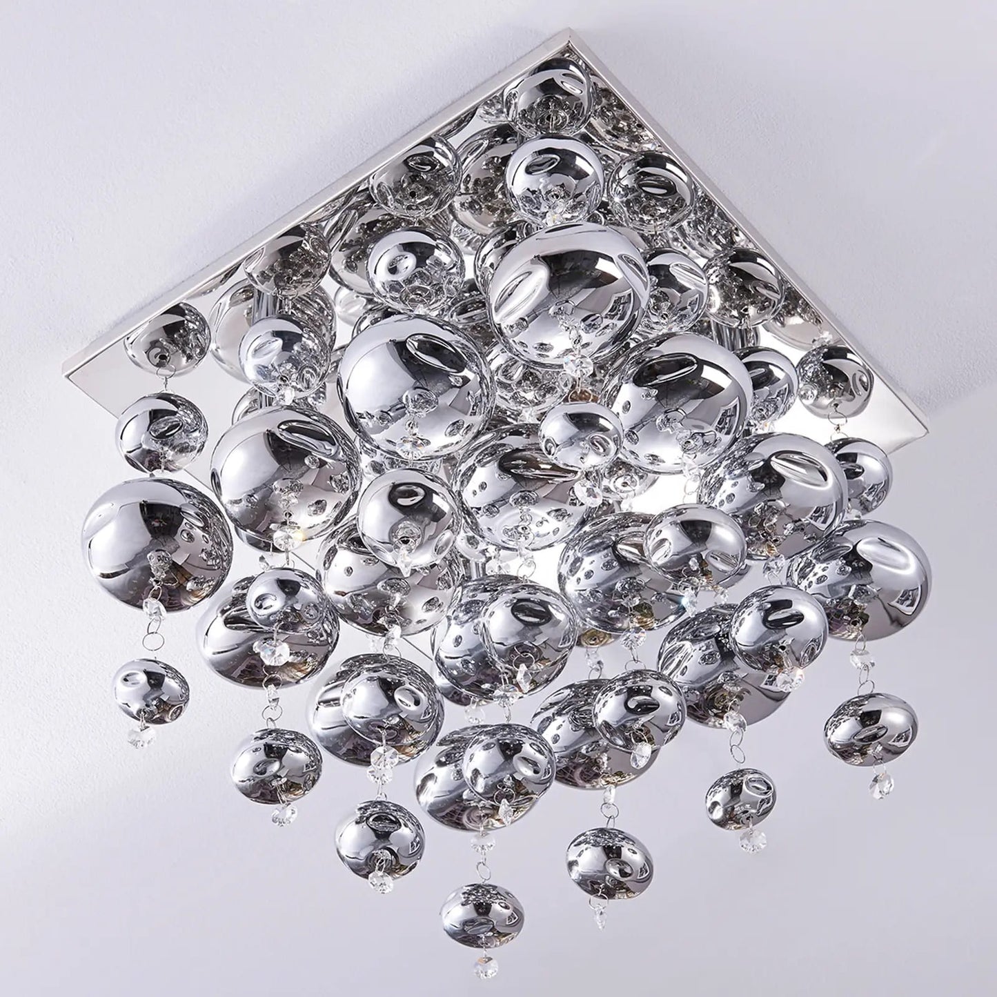 Esfera lubinis šviestuvas su stiklinėmis sferomis