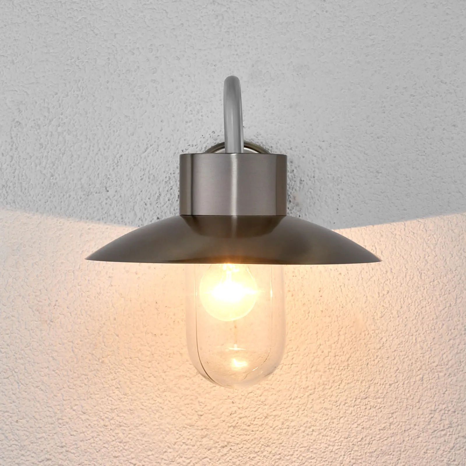 Šiaurietiškos išvaizdos Leenke lauko sieninis šviestuvas