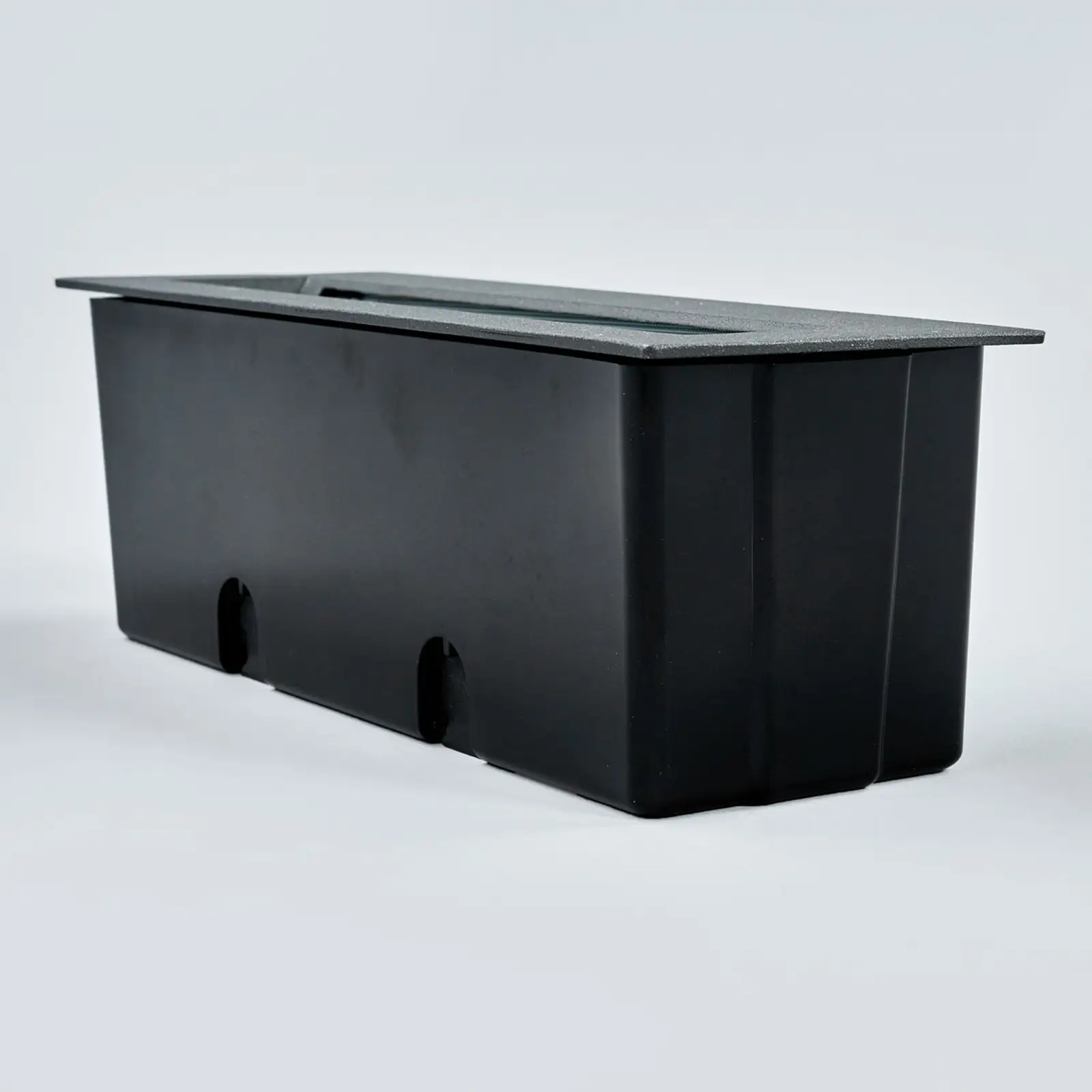 Tamsus Loya LED įleidžiamas šviestuvas, tvirtinamas prie sienos išorėje