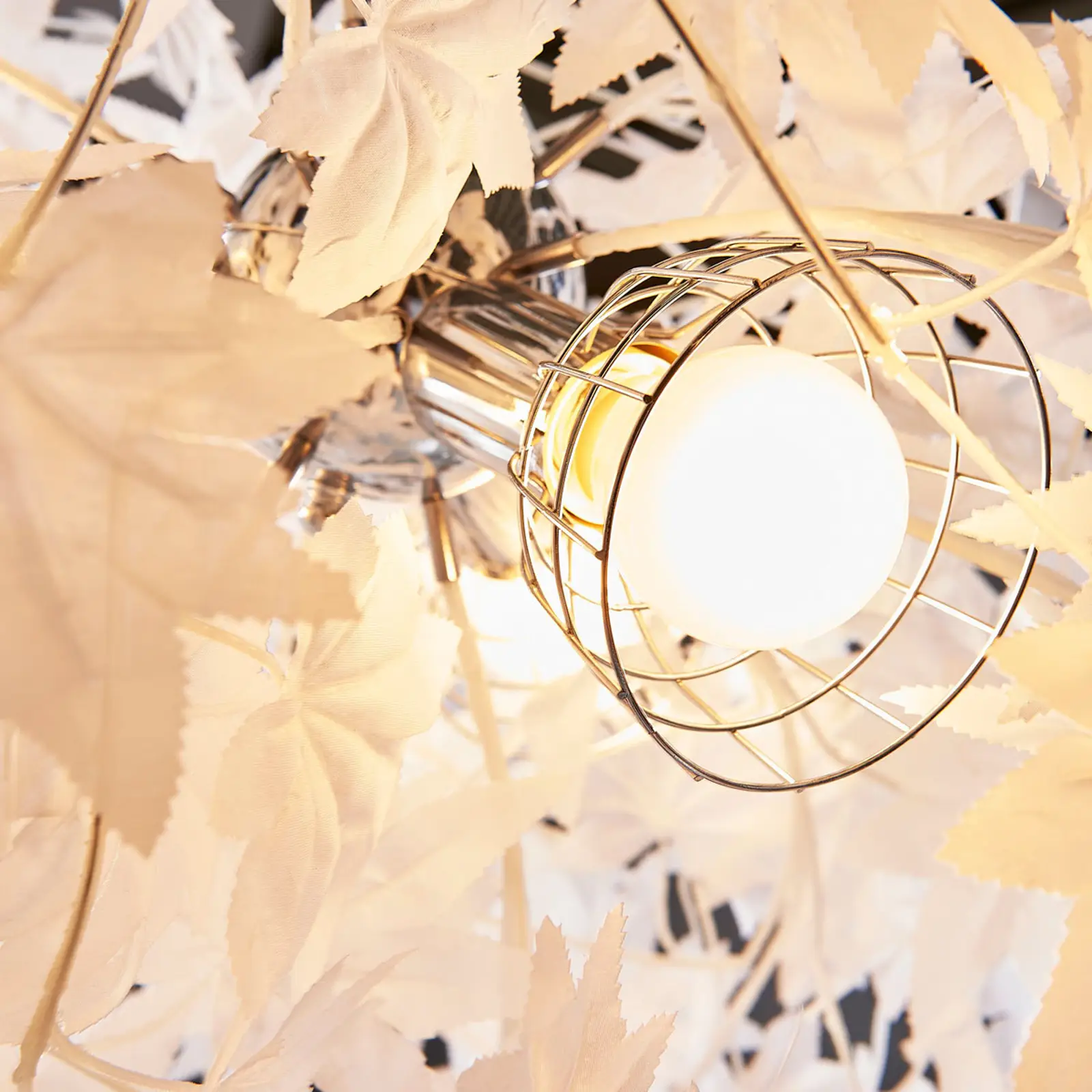 Klevo lapo pakabinamas šviestuvas, 70 cm