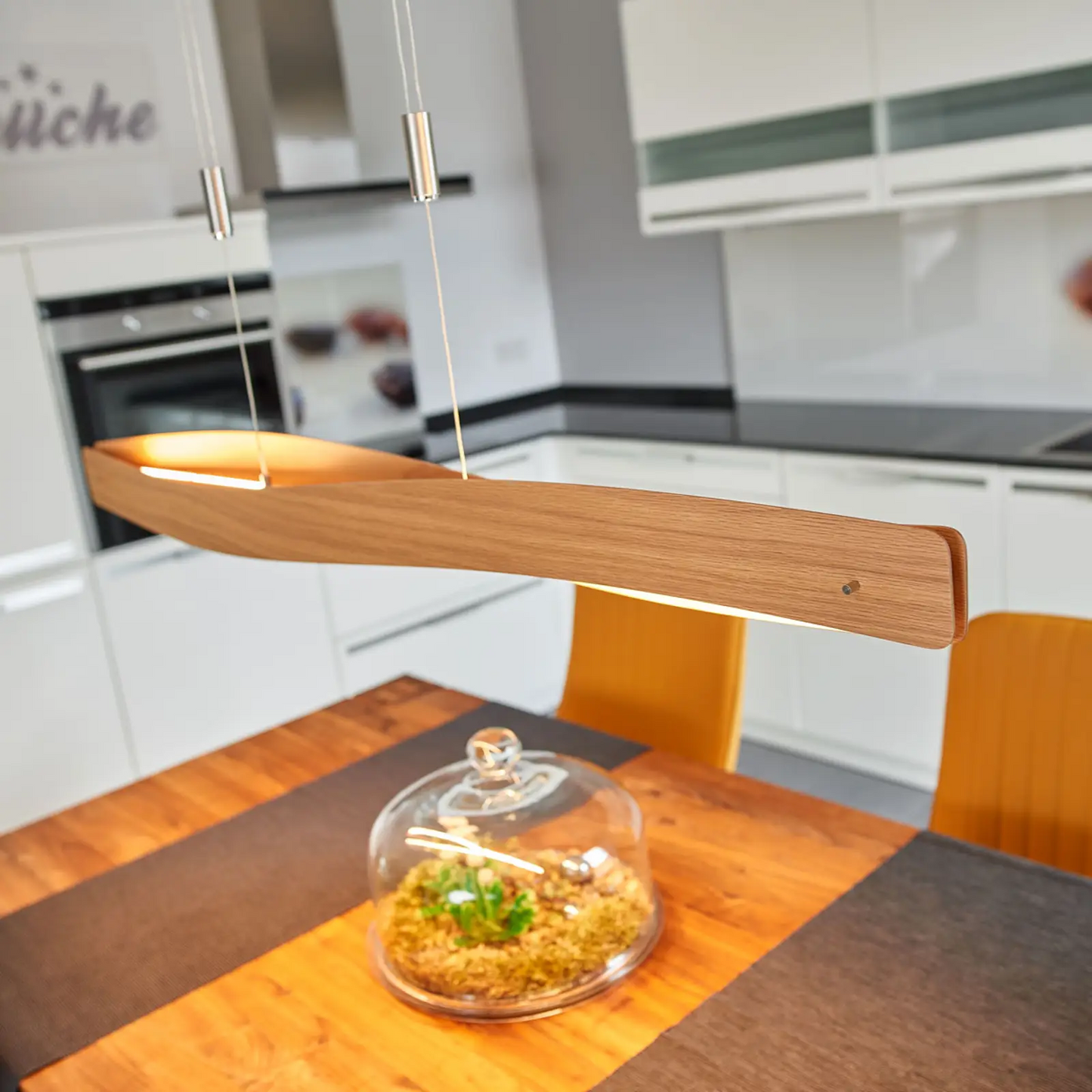 Lian LED pakabinamas šviestuvas iš natūralaus ąžuolo