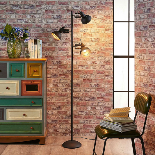 Juodas LED toršeras Lilly su trimis prožektoriais