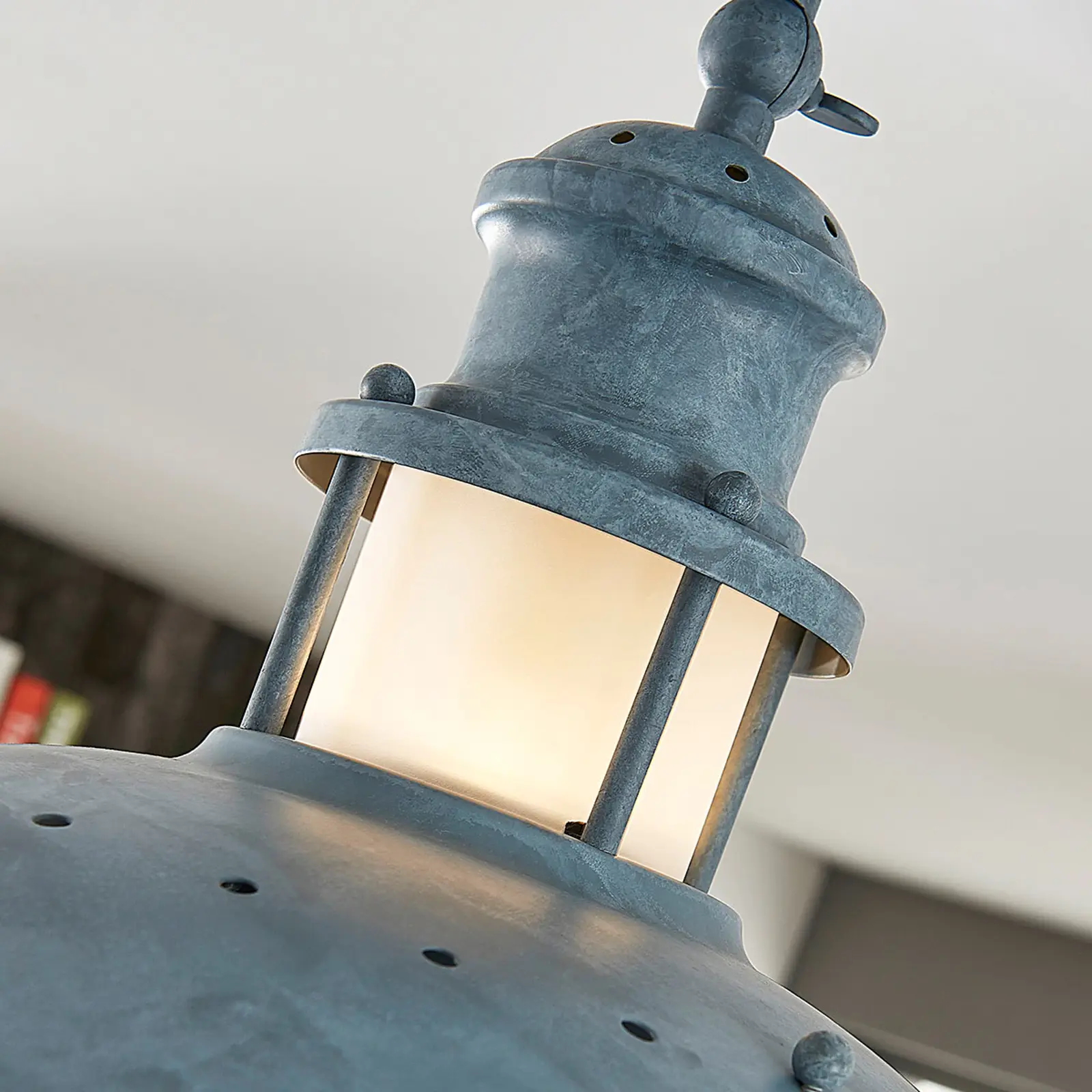 Betoninis pilkas lubinis šviestuvas Louisanne, pramoninio stiliaus