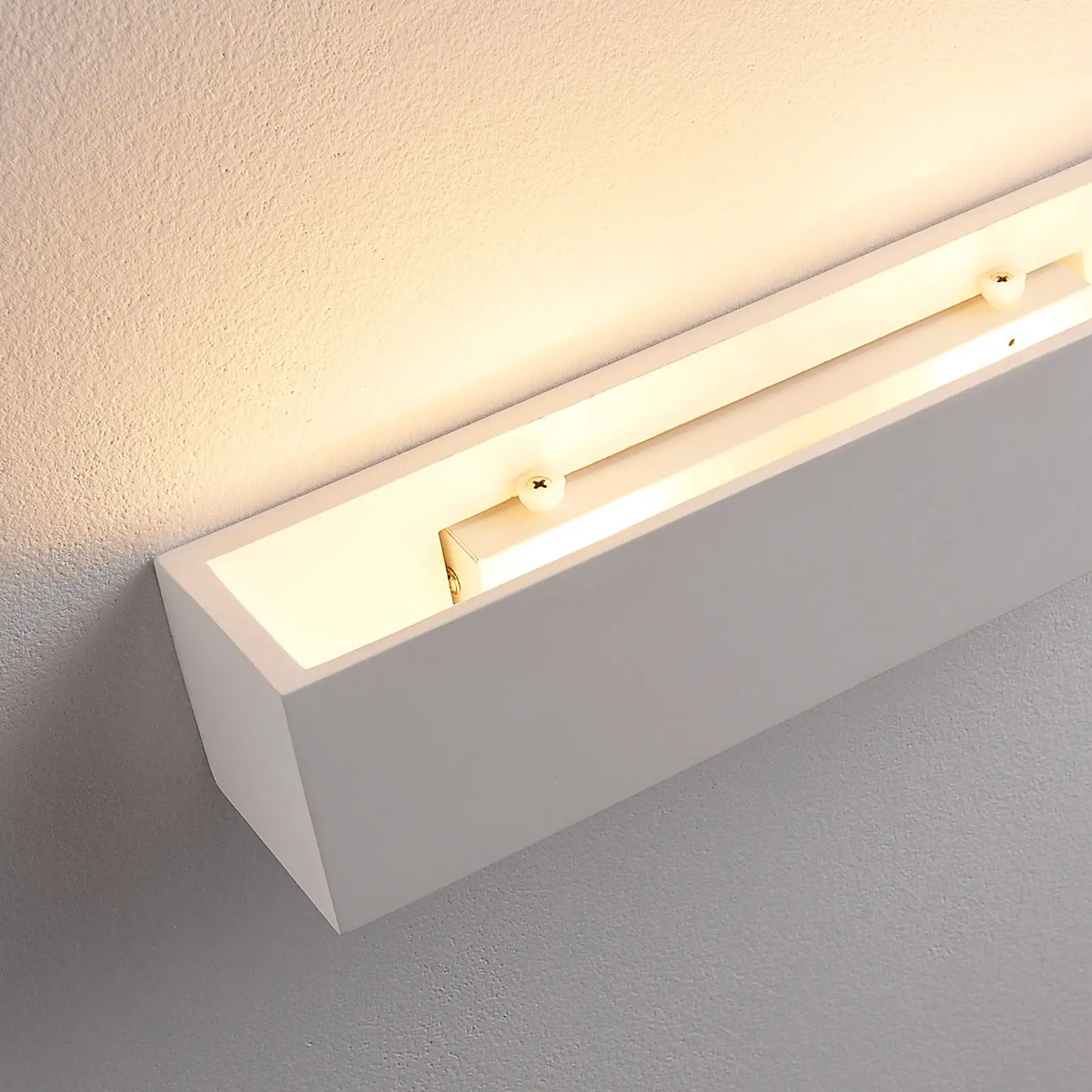 Lindby Santino sieninis šviestuvas balto tinko, 35 cm