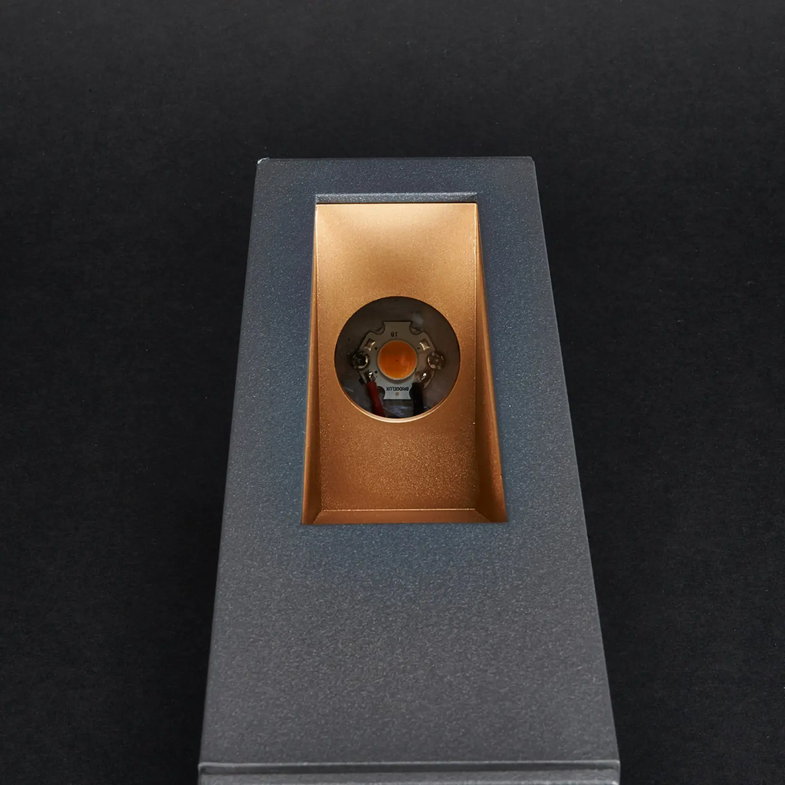 Jenke LED koloninis šviestuvas pagamintas iš aliuminio