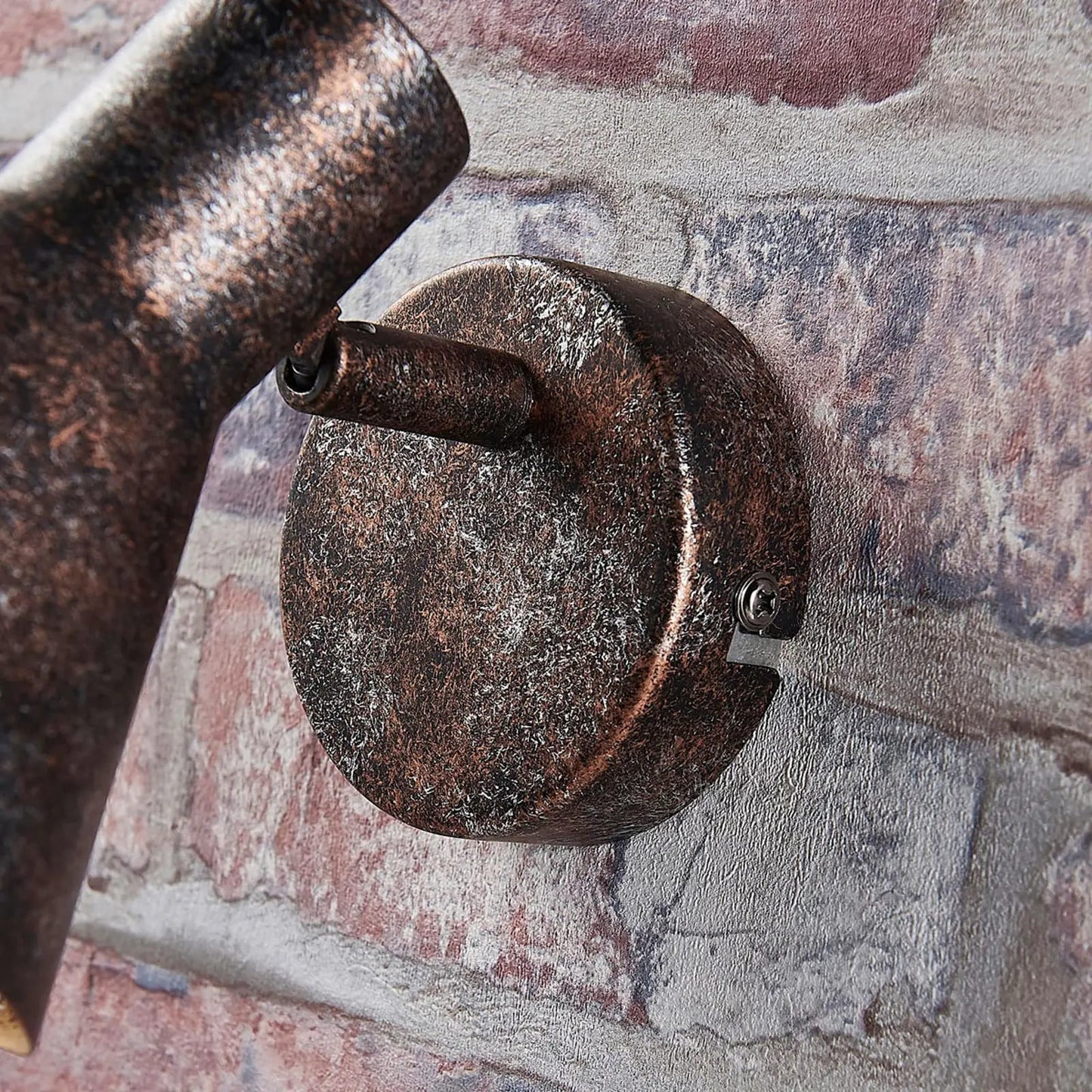 Rūdžių spalvos Zera LED sieninis šviestuvas, aukso spalvos vidus