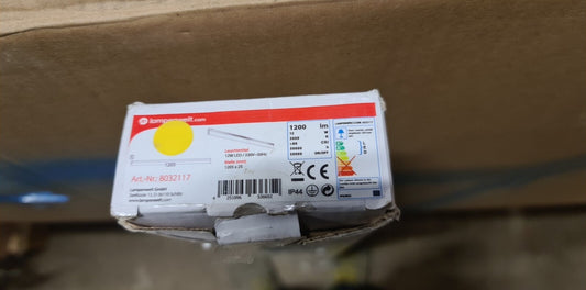 Vonios sieninis šviestuvas Dolores su ryškiais šviesos diodais