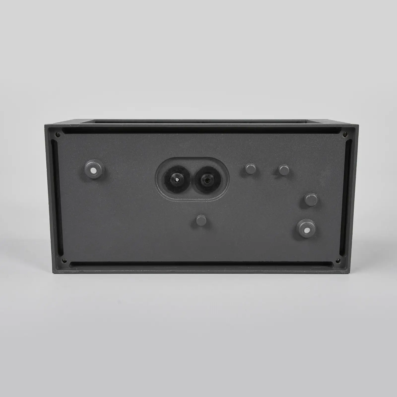 Dryžuotas lauko sieninis šviestuvas Aurelien, tamsiai pilka