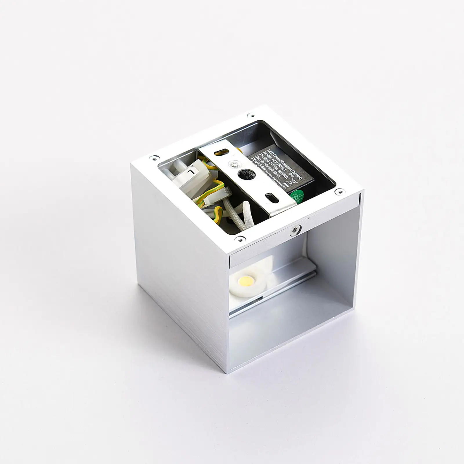 Aliumininis LED sieninis šviestuvas Esma, kampinis