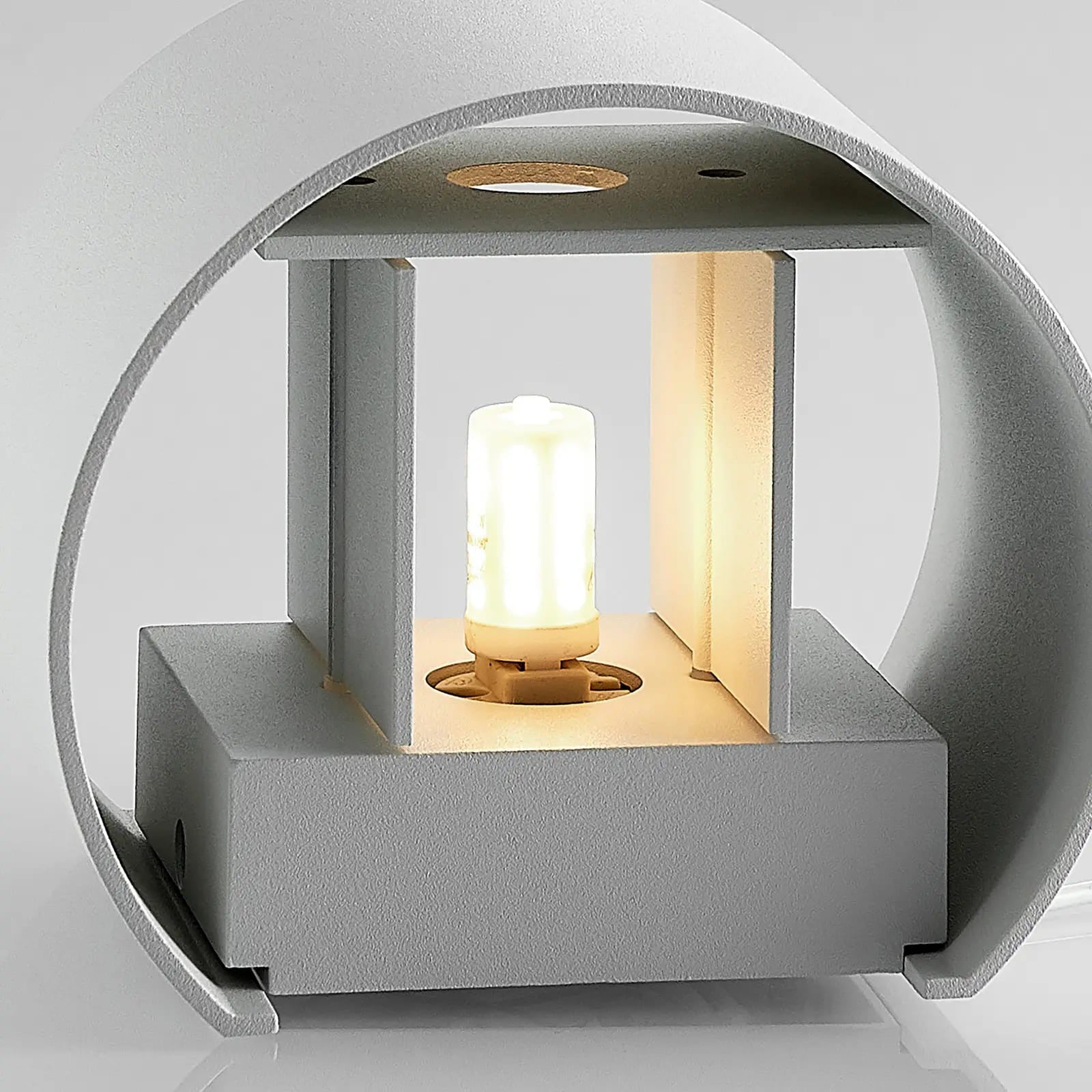 Baltas sieninis šviestuvas Zuzana, apvalus