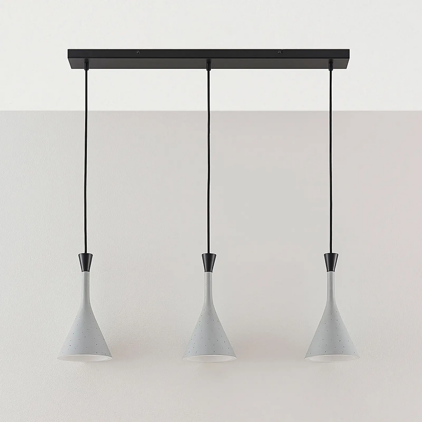 Flynn pakabinamas šviestuvas valgomajam, pilkas, 3 šviesos šaltinių