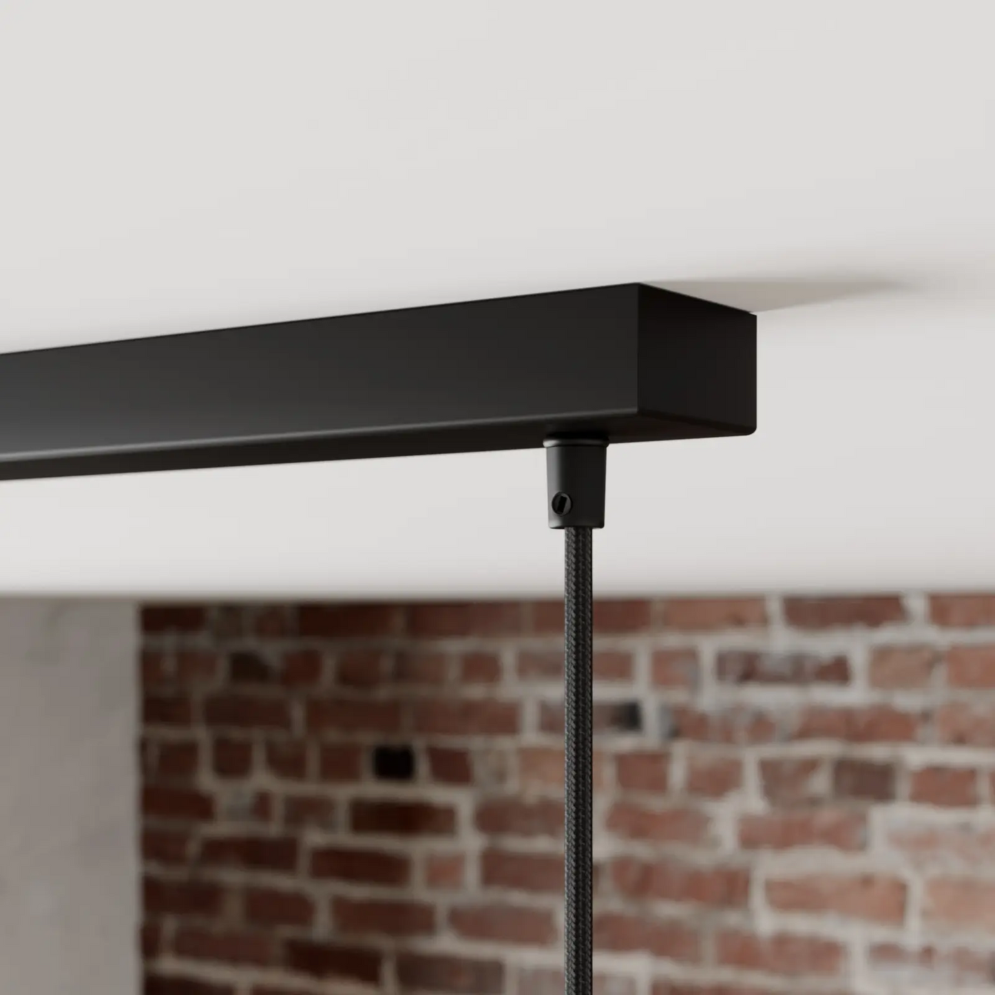 Jasminka pakabukas, juodos ir auksinės spalvos, 4 liepsnos