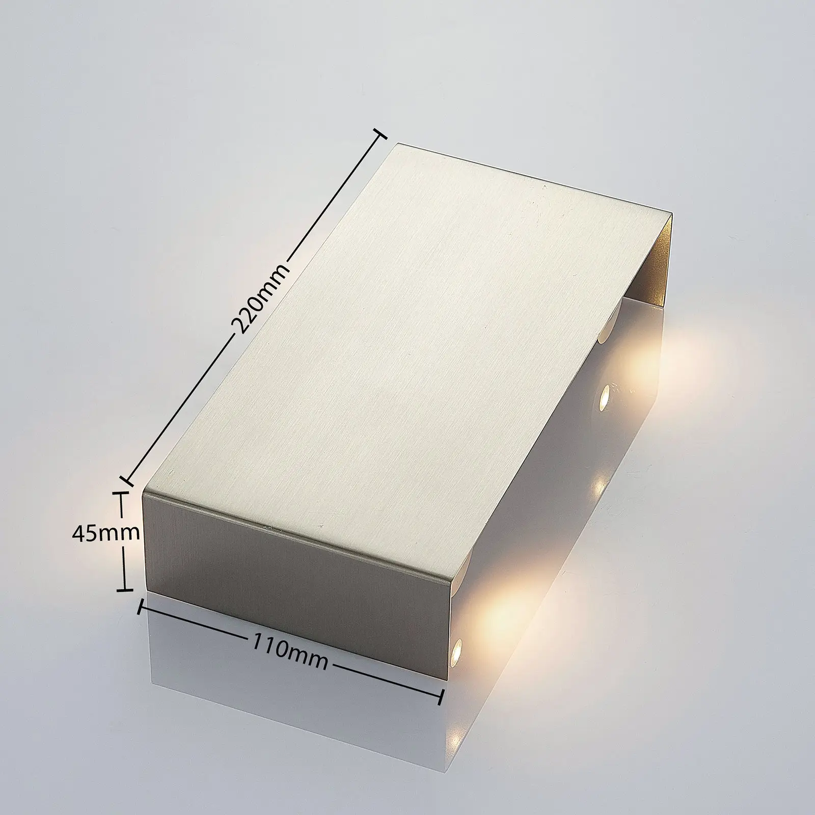 Manon LED sieninis šviestuvas, satininis nikelis, 22 cm