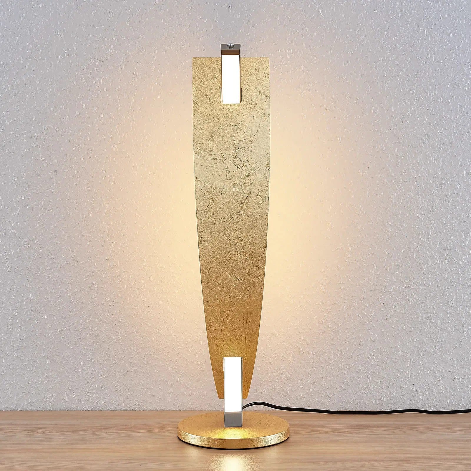 Elegantiško aukso spalvos LED stalinis šviestuvas Marija