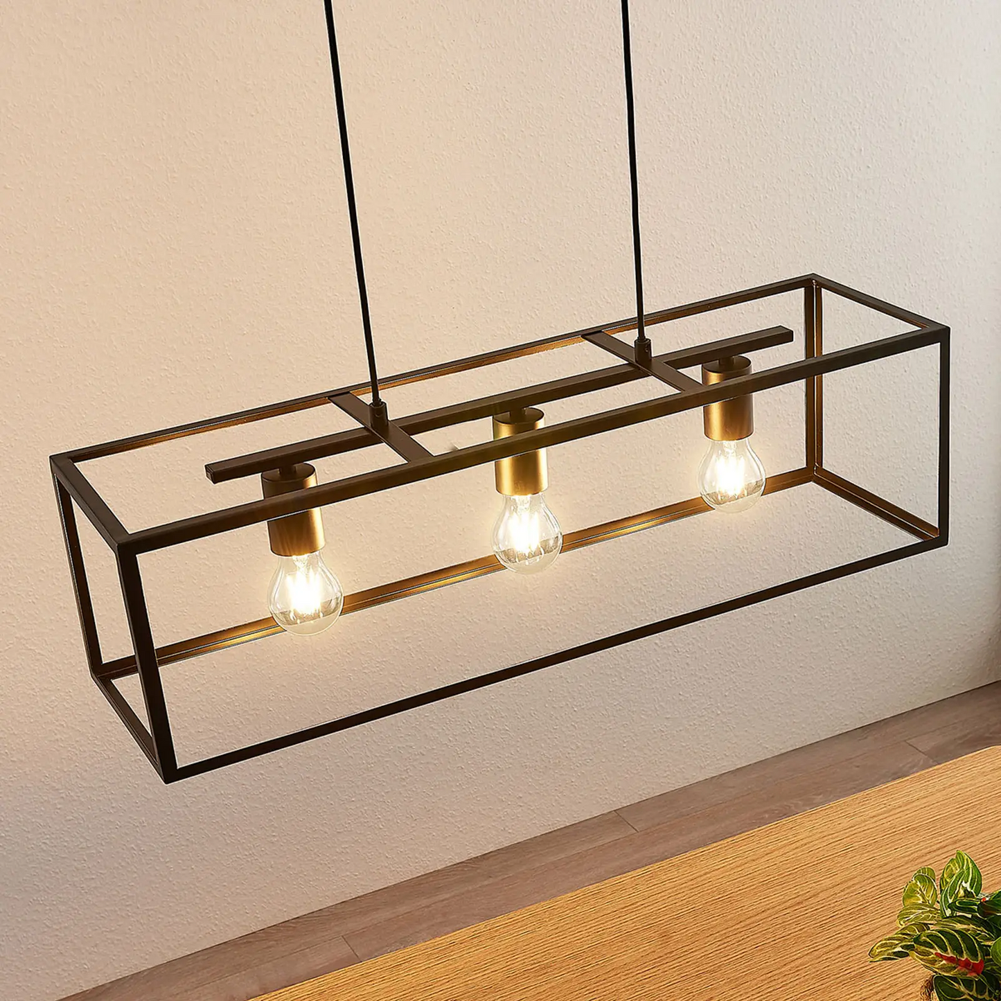 Juodos spalvos pakabinamas narvelis Emily, 3 šviestuvai