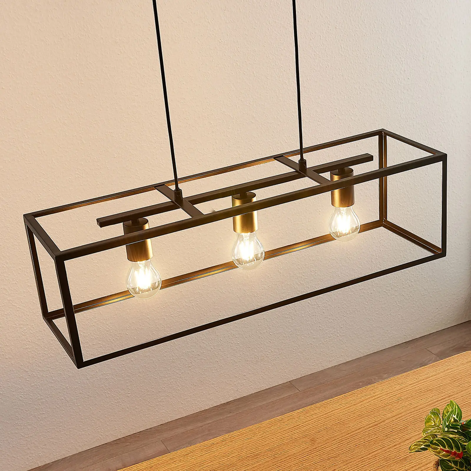 Juodos spalvos pakabinamas narvelis Emily, 3 šviestuvai