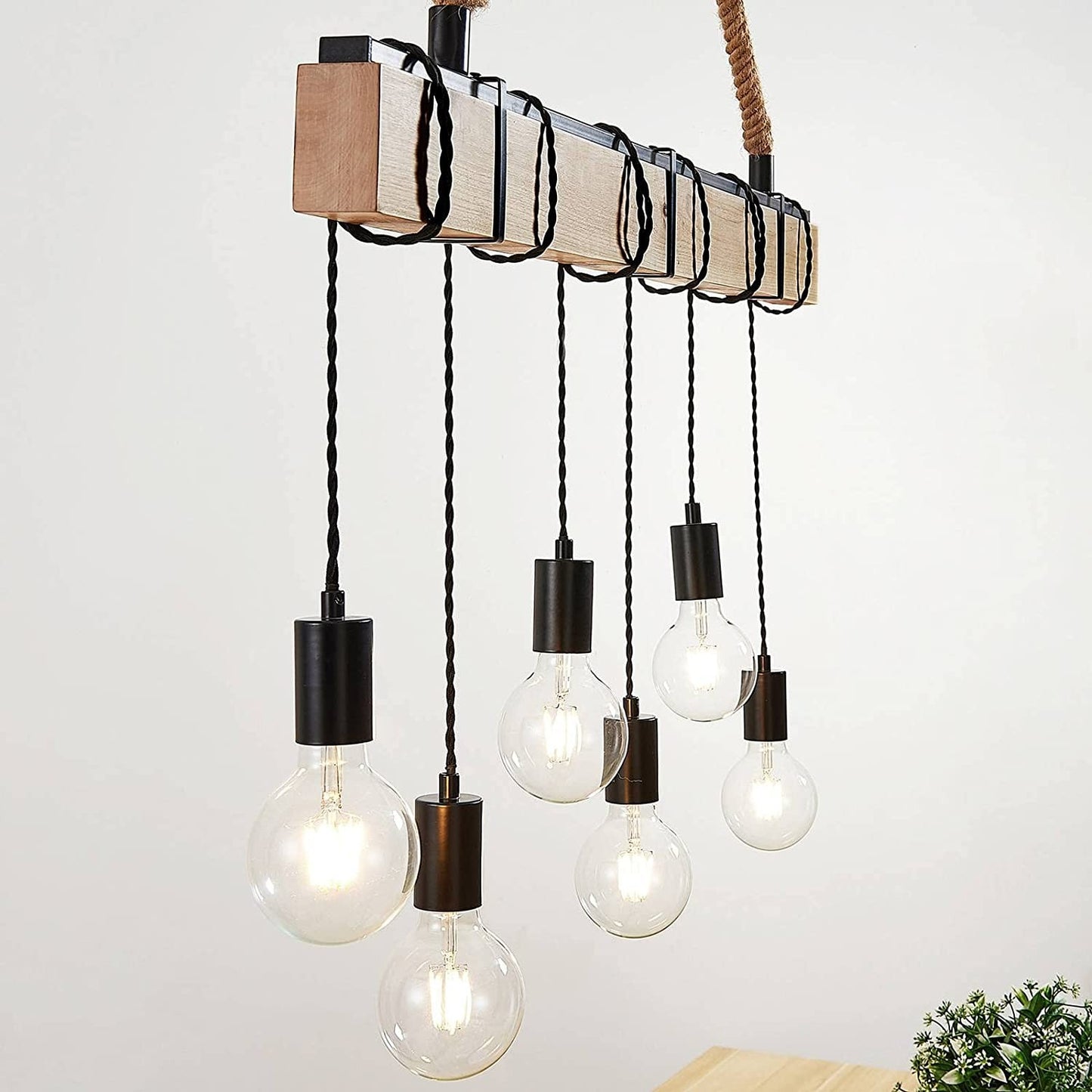 Pakabinamas šviestuvas Cintia su medžiu, šešių liepsnų