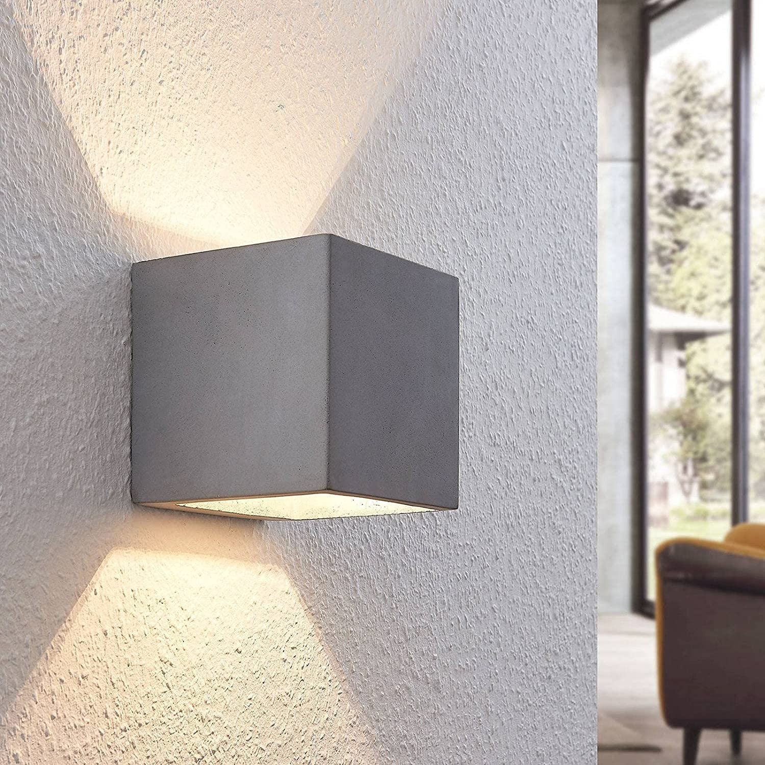 Lindby Keir betoninis sieninis šviestuvas, kubas