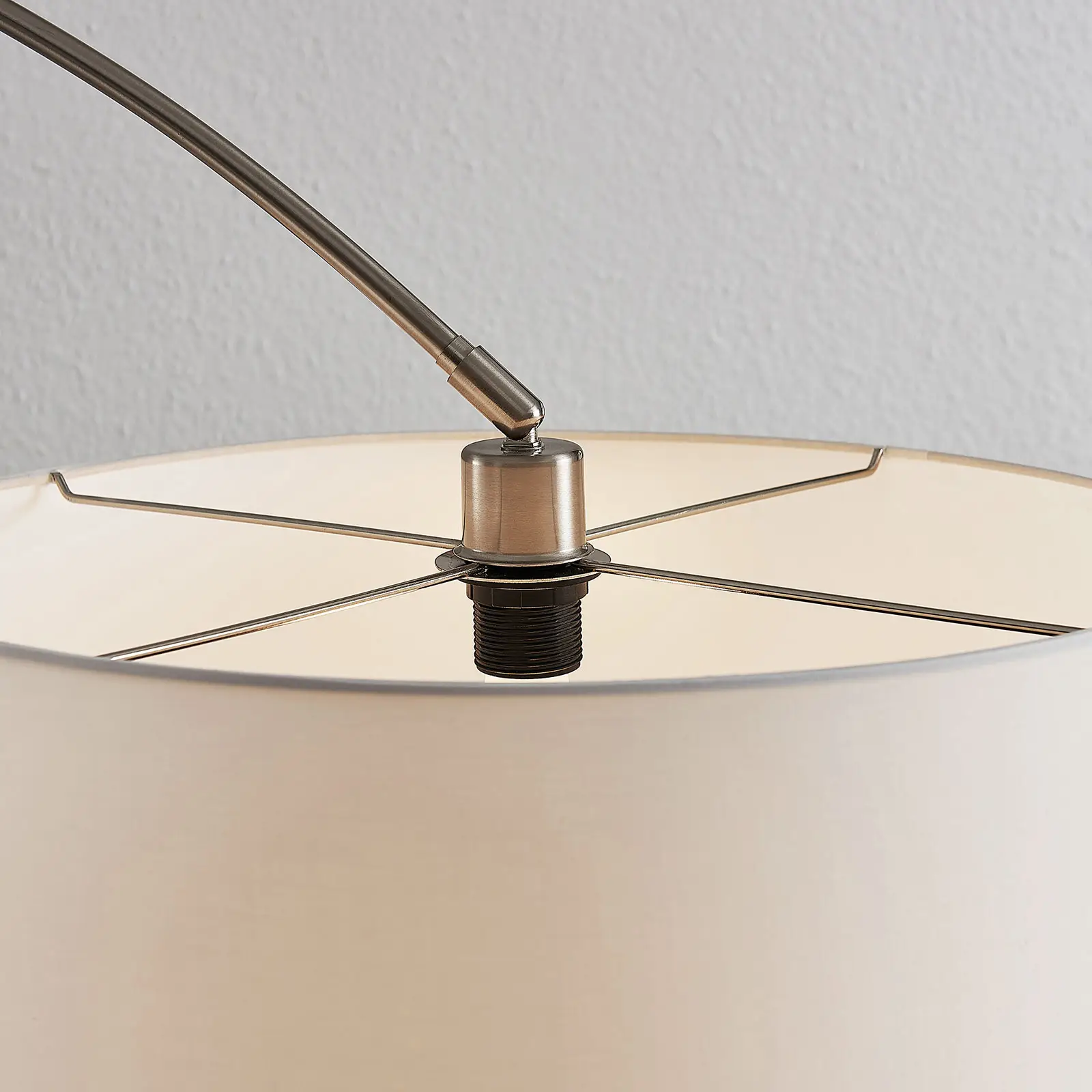 Lindby Belinda lankinis toršeras, balto audinio gaubtas