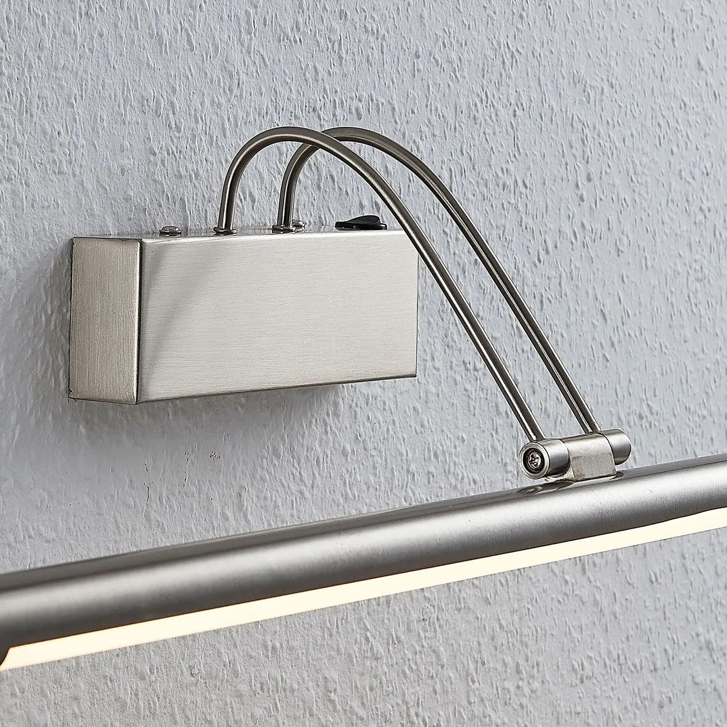 Mailine LED vaizdo lemputė su jungikliu, nikelis