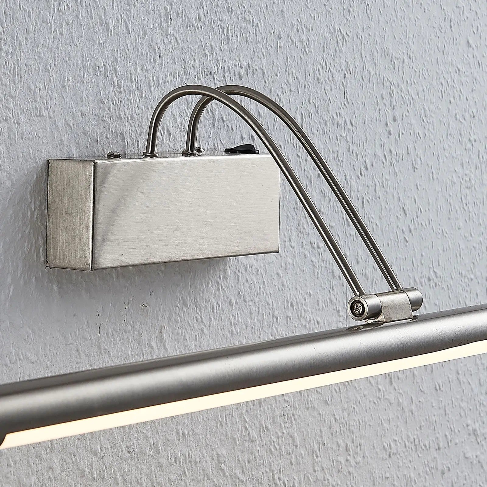 Mailine LED vaizdo lemputė su jungikliu, nikelis