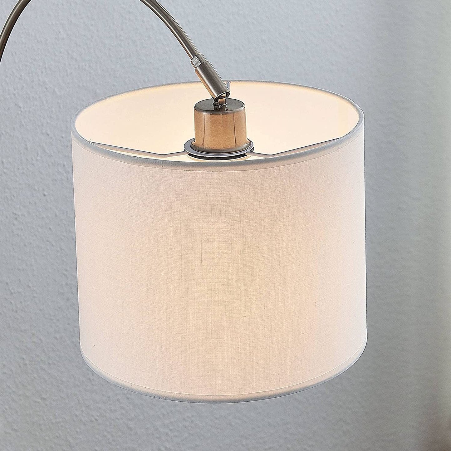 Arkinis toršeras Mateji su baltu atspalviu