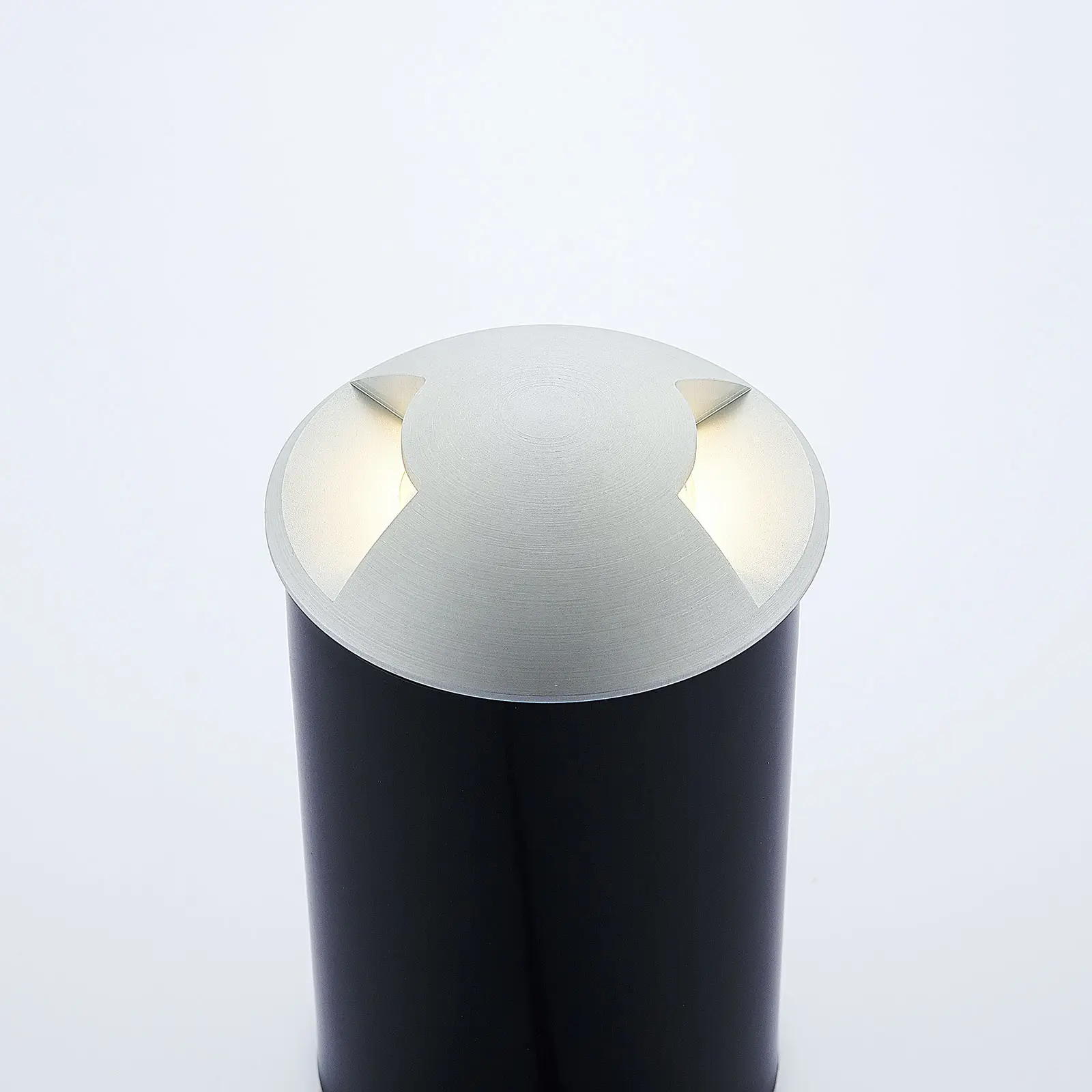 Įleidžiamas grindų šviestuvas Bartosz pagamintas iš aliuminio