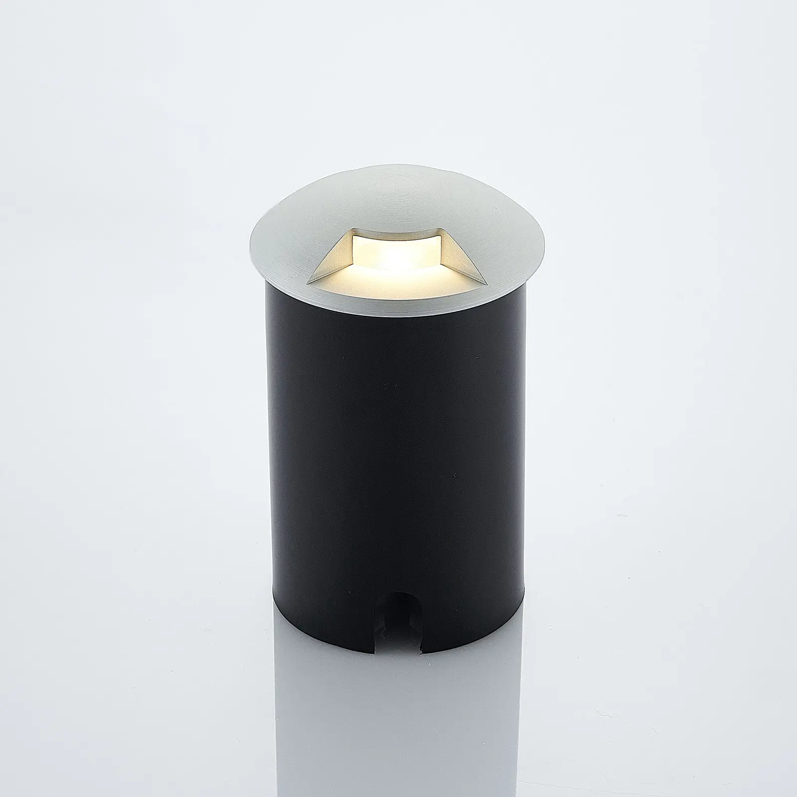 Įleidžiamas grindų šviestuvas Bartosz pagamintas iš aliuminio