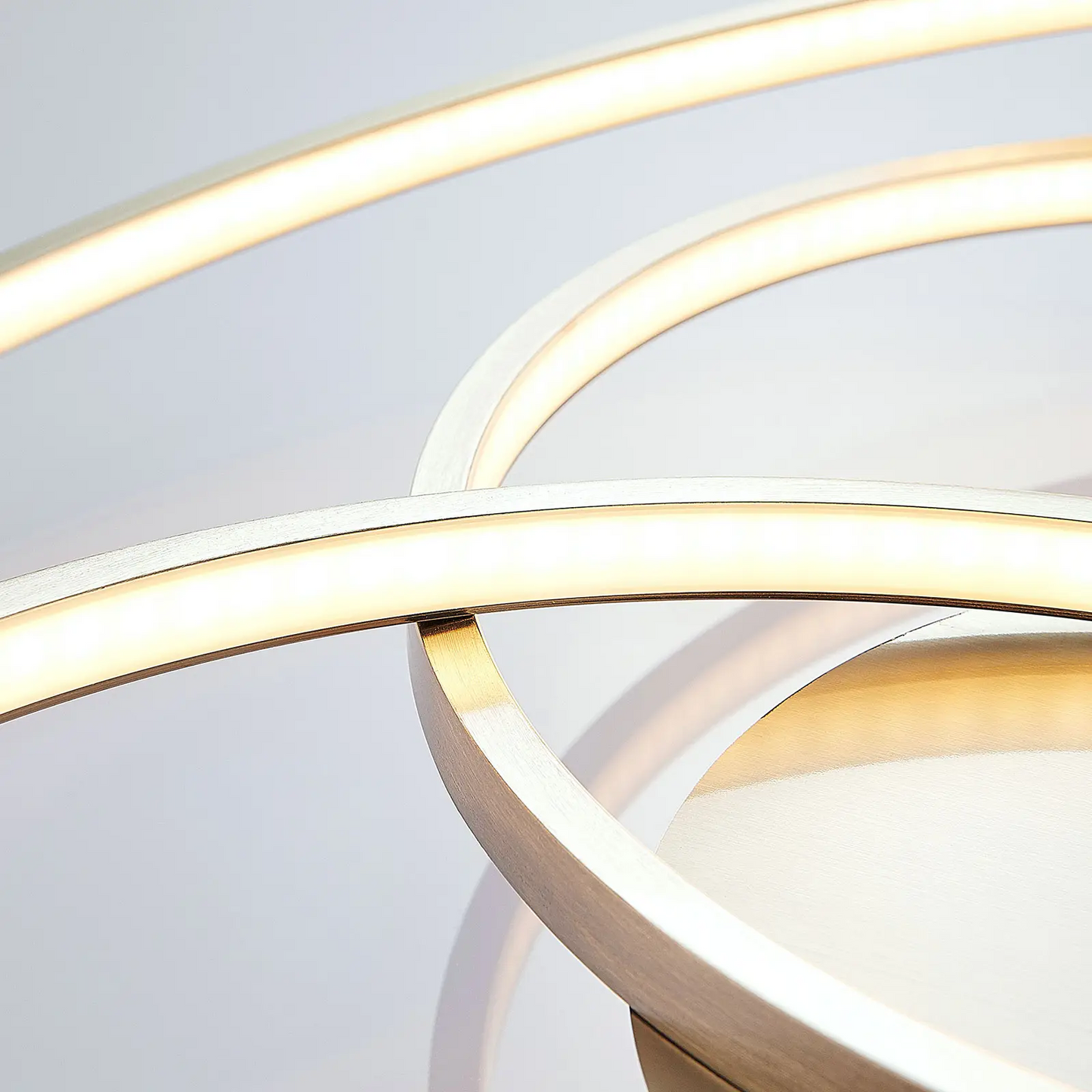 Lindby Ronka LED lubinis šviestuvas, satininis nikelis