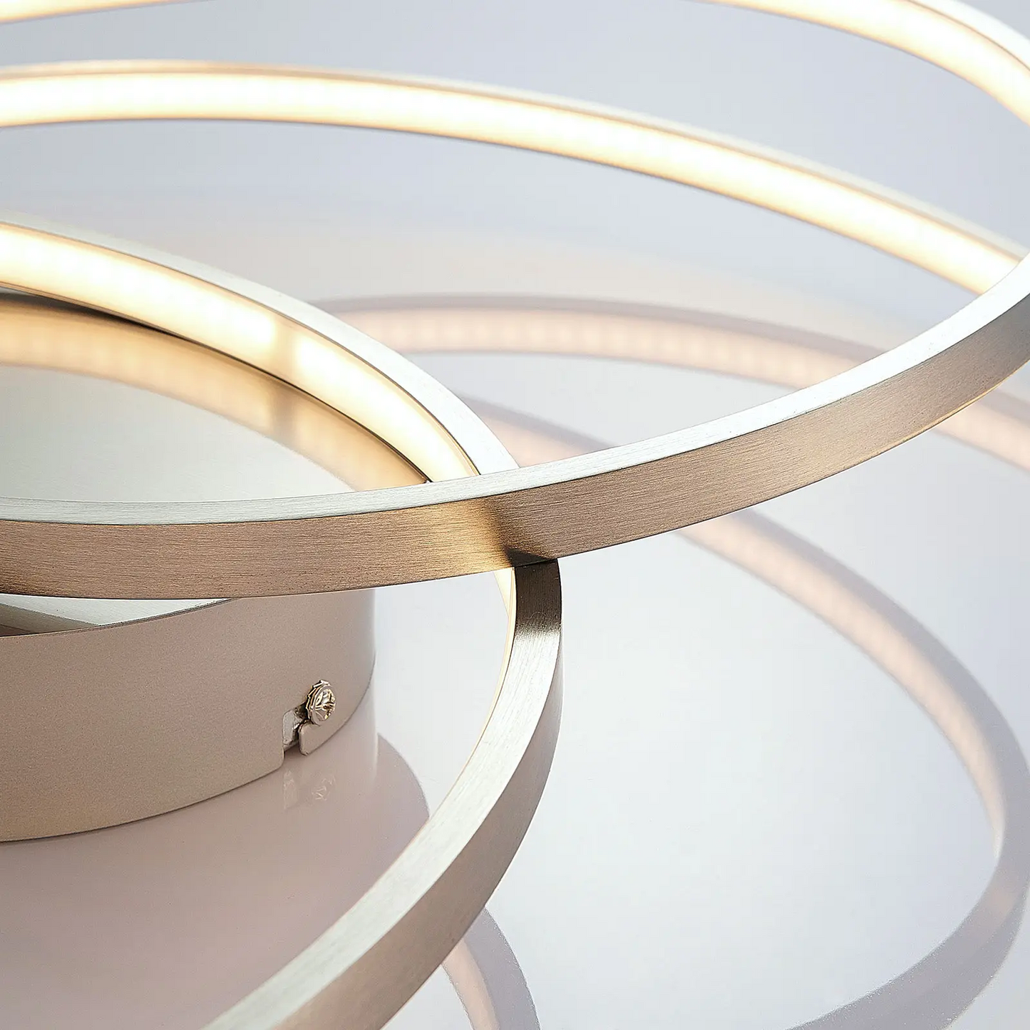 Lindby Ronka LED lubinis šviestuvas, satininis nikelis