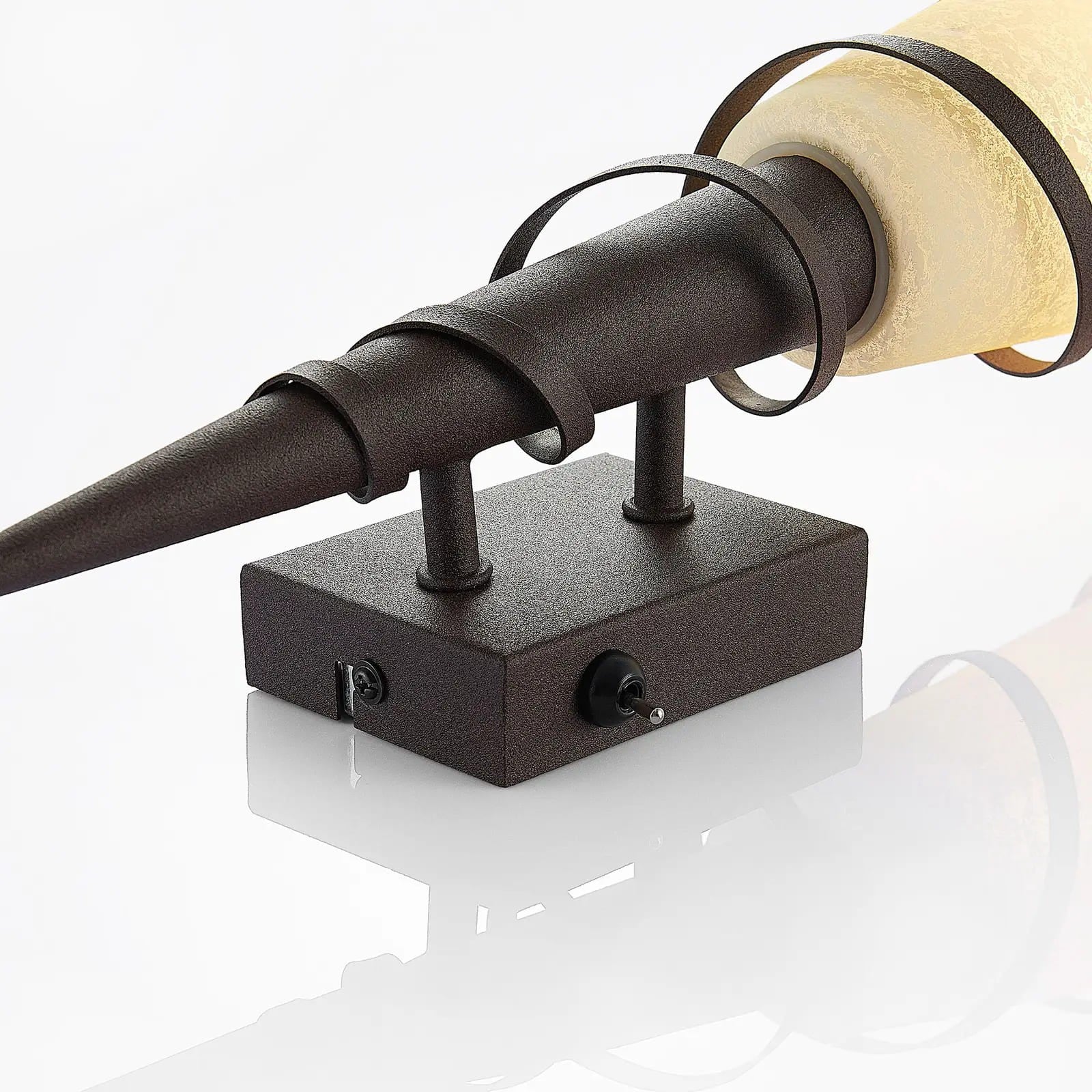 Lindby Anouk sieninis žibintuvėlis su stiklo gaubtu, rūdžių apdaila