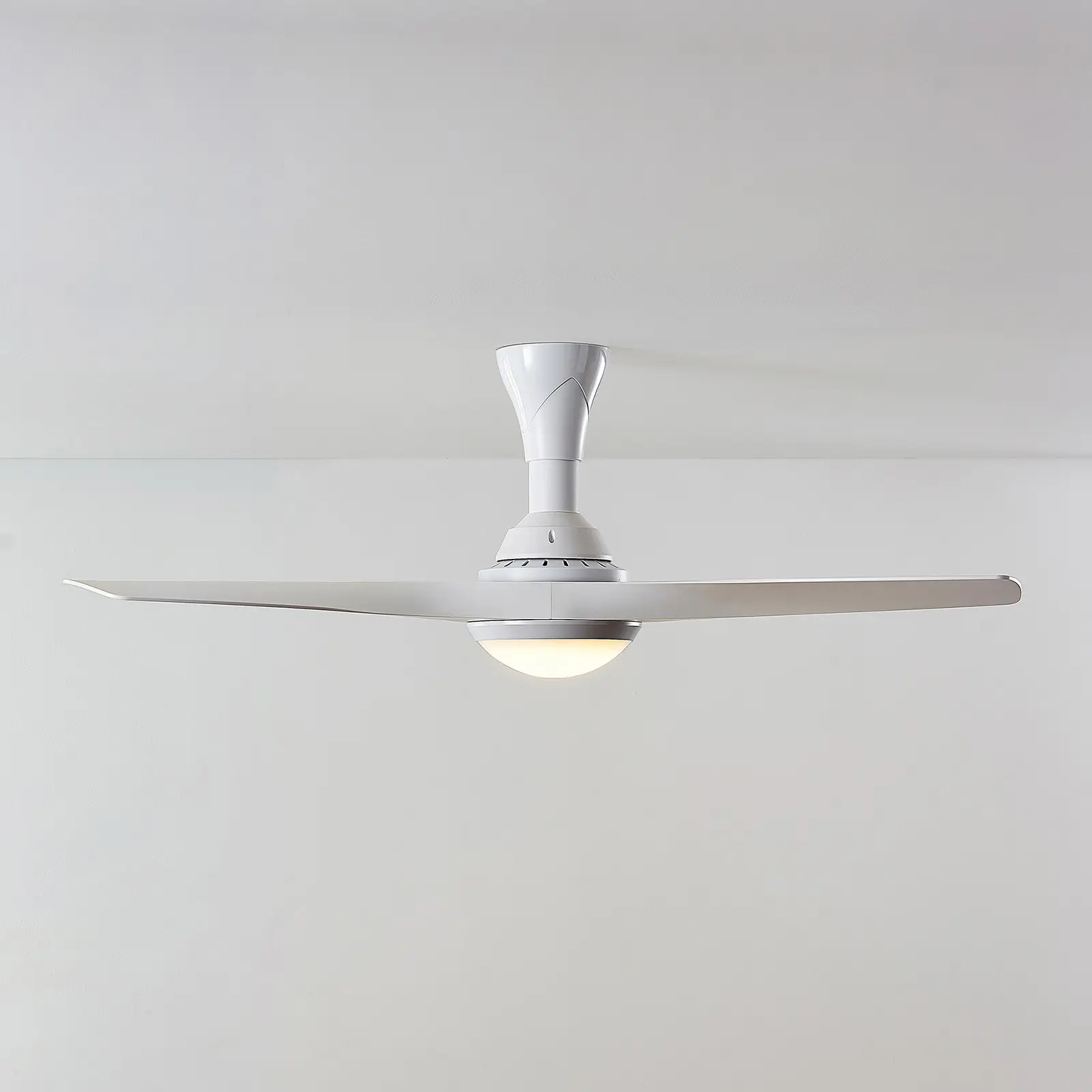 Starluna Borga LED lubų ventiliatorius 3 mentės, baltos spalvos