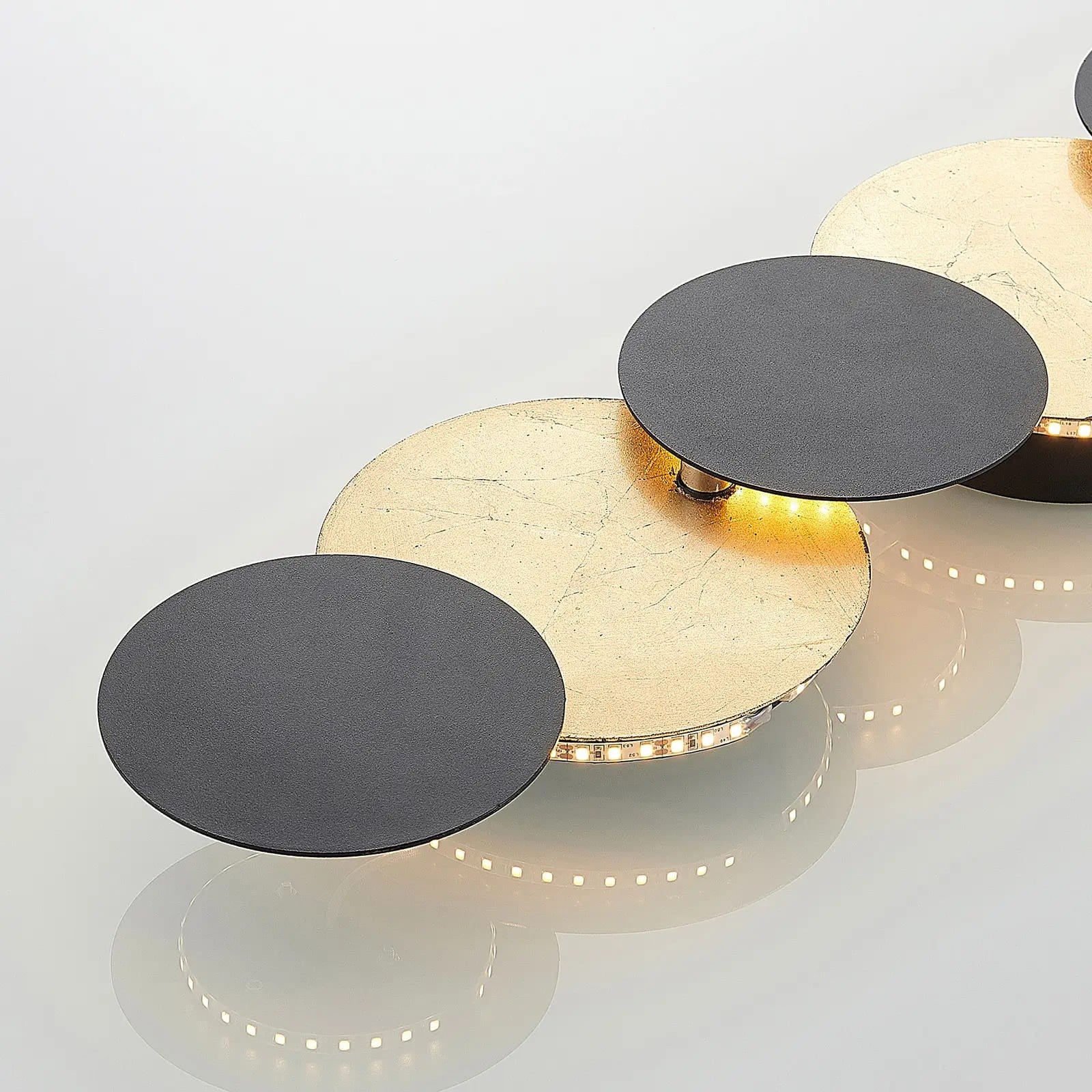 Lindby Gražina LED sieninis šviestuvas su septyniais šviestuvais