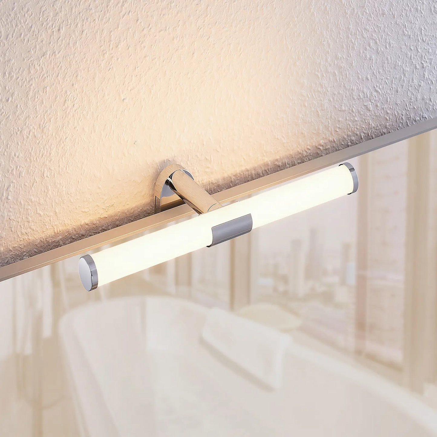 Lindby Naili LED veidrodinis šviestuvas, chromas