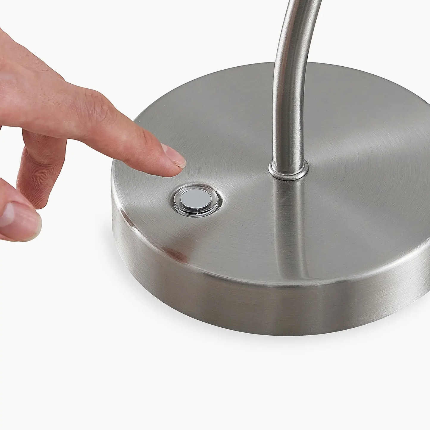 Lindby Nikali LED stalinė lempa, nikelis