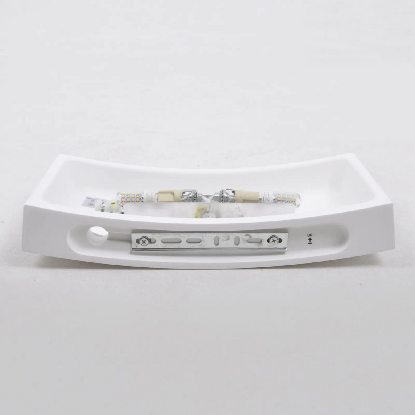 Šiek tiek lenktas sieninis šviestuvas Leander, dažomas