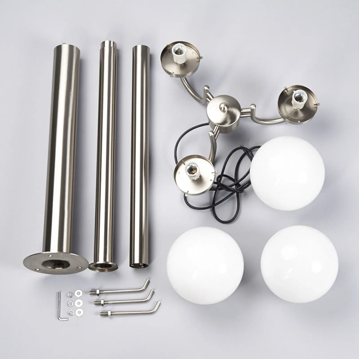 Kandeliabra Samuel su 3 stikliniais rutuliais