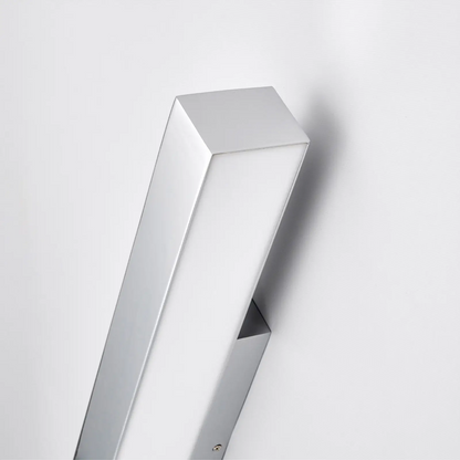 Kiana - sieninis vonios šviestuvas su LED chromu