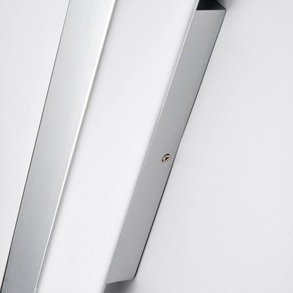 Kiana - sieninis vonios šviestuvas su LED chromu